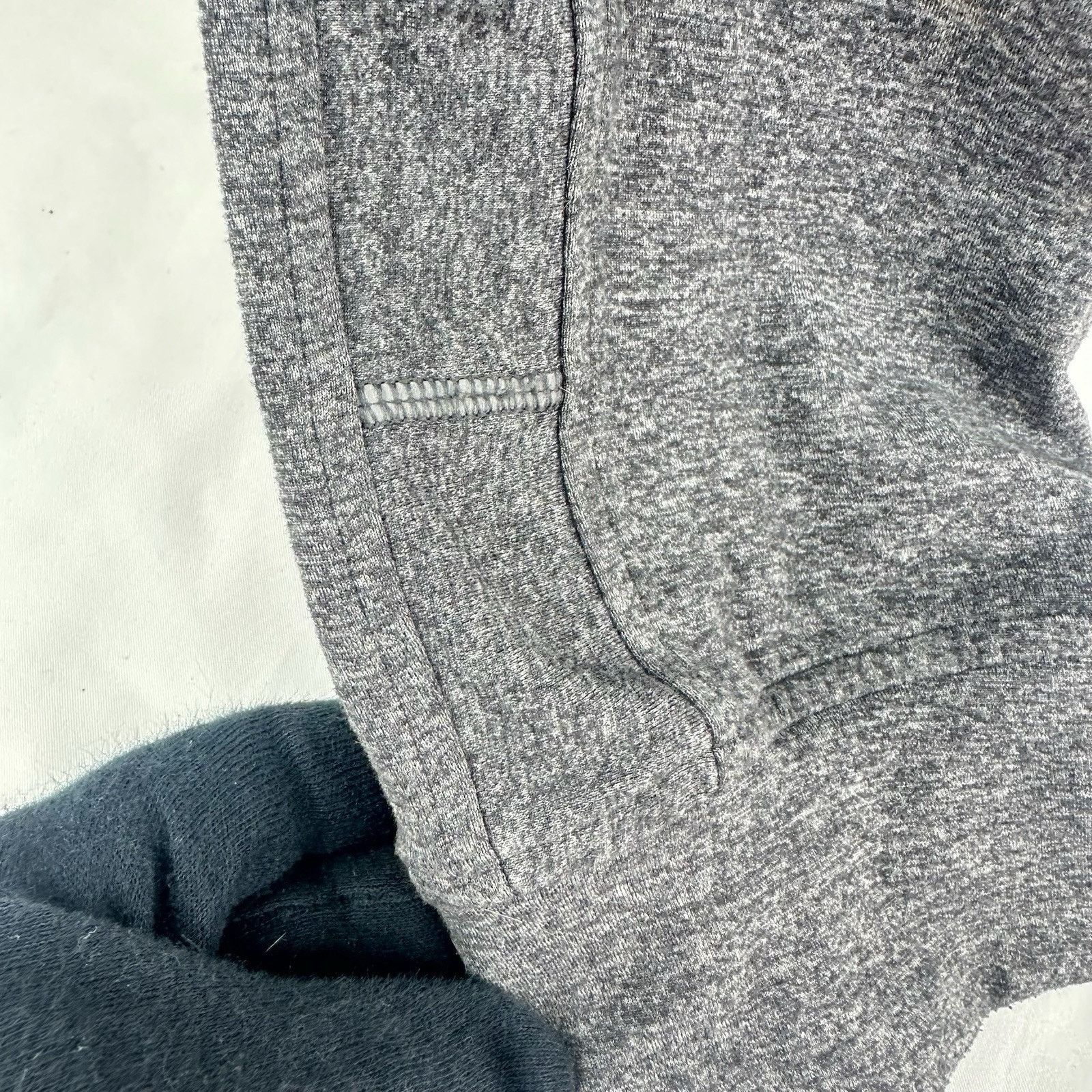 Lululemon Lululemon Women’s Gray Knit Joggers Sweatpants Drawstring 6 Size 28" / US 6 / IT 42 - 4 Thumbnail
