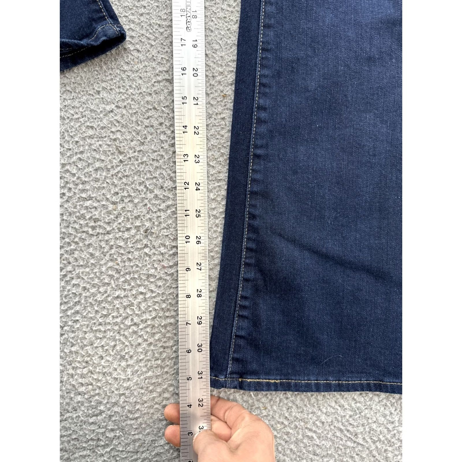 Levi's Levi's Signature Jeans Mid Rise Boot Cut Dark Wash 20M Plus Women - Denim 5-Pocket Blue Vintage No 32in Inseam Mens Womens Girls Size 42" / US 20 - 7 Thumbnail
