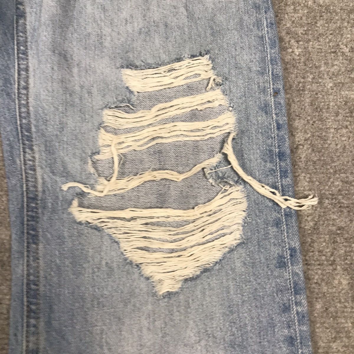 Japanese Brand × Uniqlo UNIQLO DISTRESSED DENIM PANTS BAGGY STYLE Size US 27 - 4 Thumbnail