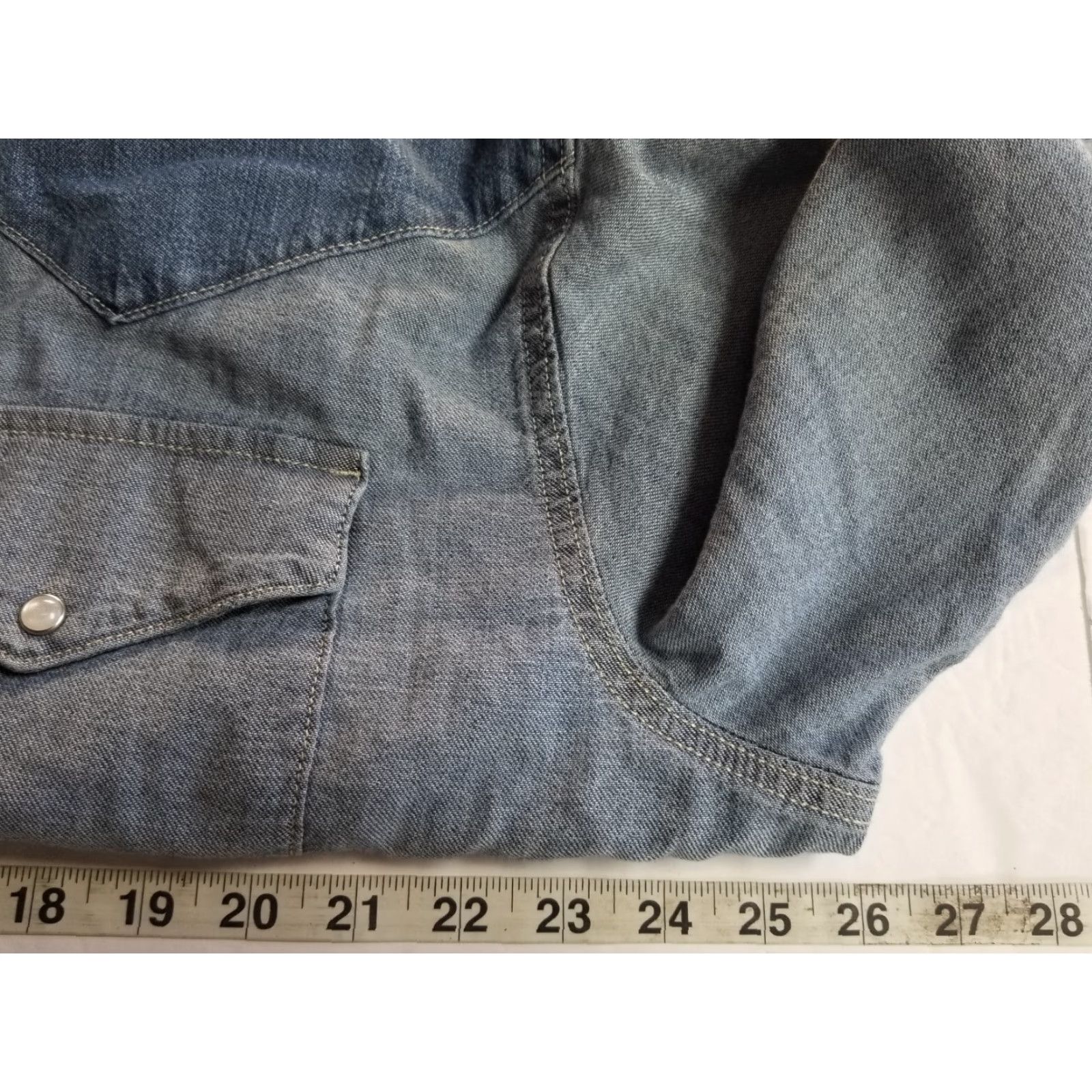 Levi's Levi's Western Pearl Snap Shirt Top Womens Plus Size 1X Light Blue Denim Stretch Shirt Women Cowboy Western Mens? Size XL / US 12-14 / IT 48-50 - 4 Thumbnail