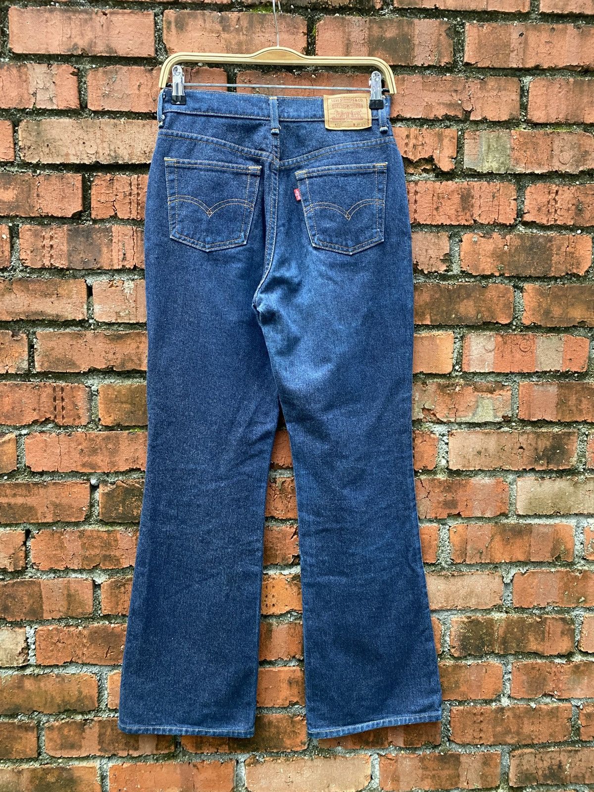 Le Grande Bleu (L.G.B.) × Levi's × Tornado Mart W28x30.5 Flare levi's 517 bootcut bellbottom made in JAPAN Size US 28 / EU 44 - 2 Thumbnail