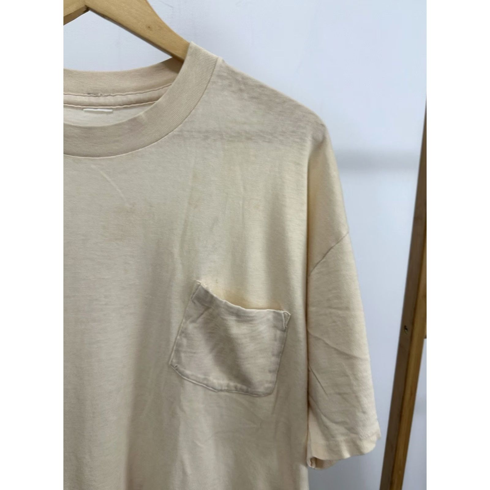 Vintage VTG Butter Thin Worn Boxy Flowy Pocket T-Shirt 2XL Peach Womens/Mens T-Shirt 2XL Distressed Burnout Worn Boxy Pocket Short Sleeve Shirt Size US XXL / EU 58 / 5 - 3 Thumbnail