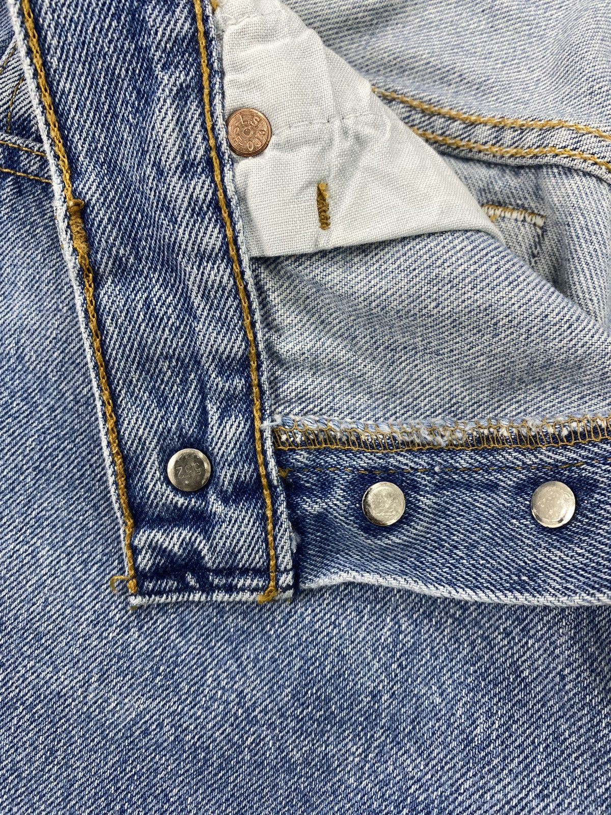 Levi's Vintage Clothing 🇺🇸1990s Vintage Levis 501 USA Straight 33x36 Light Blue Jeans Size US 30 / EU 46 - 8 Thumbnail