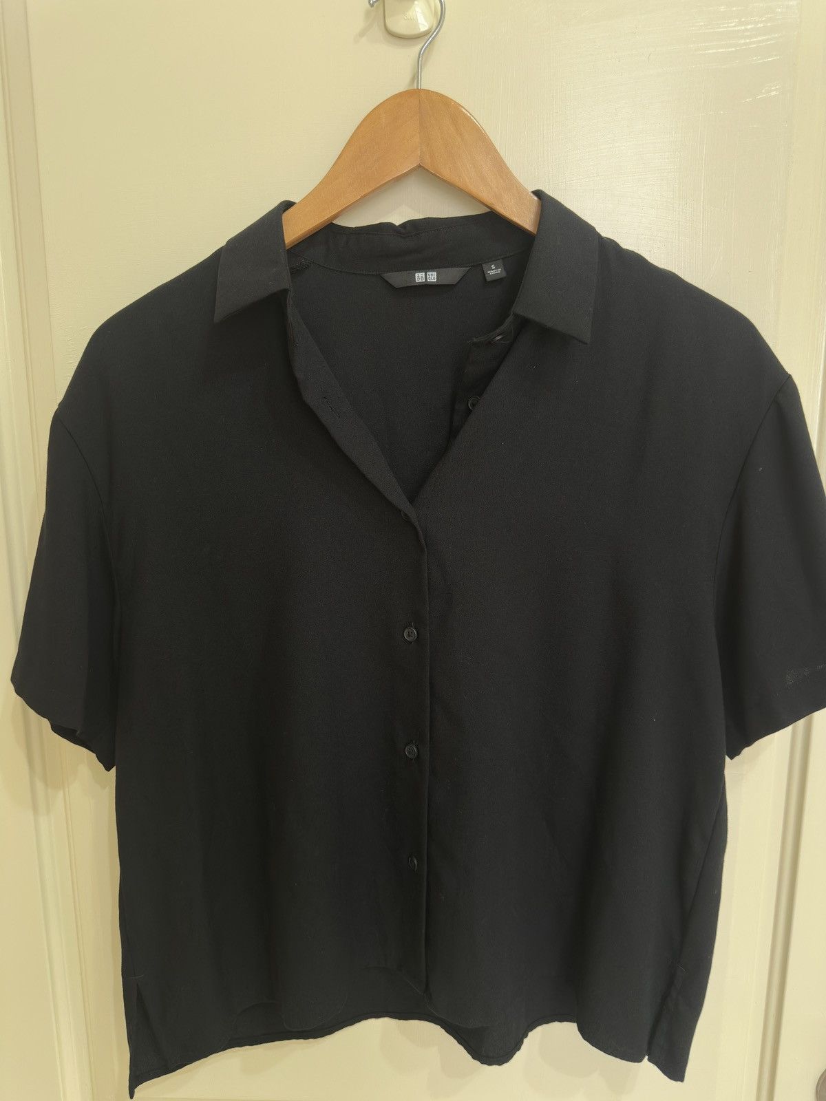 Uniqlo Uniqlo Shirt Size S / US 4 / IT 40 - 1 Thumbnail