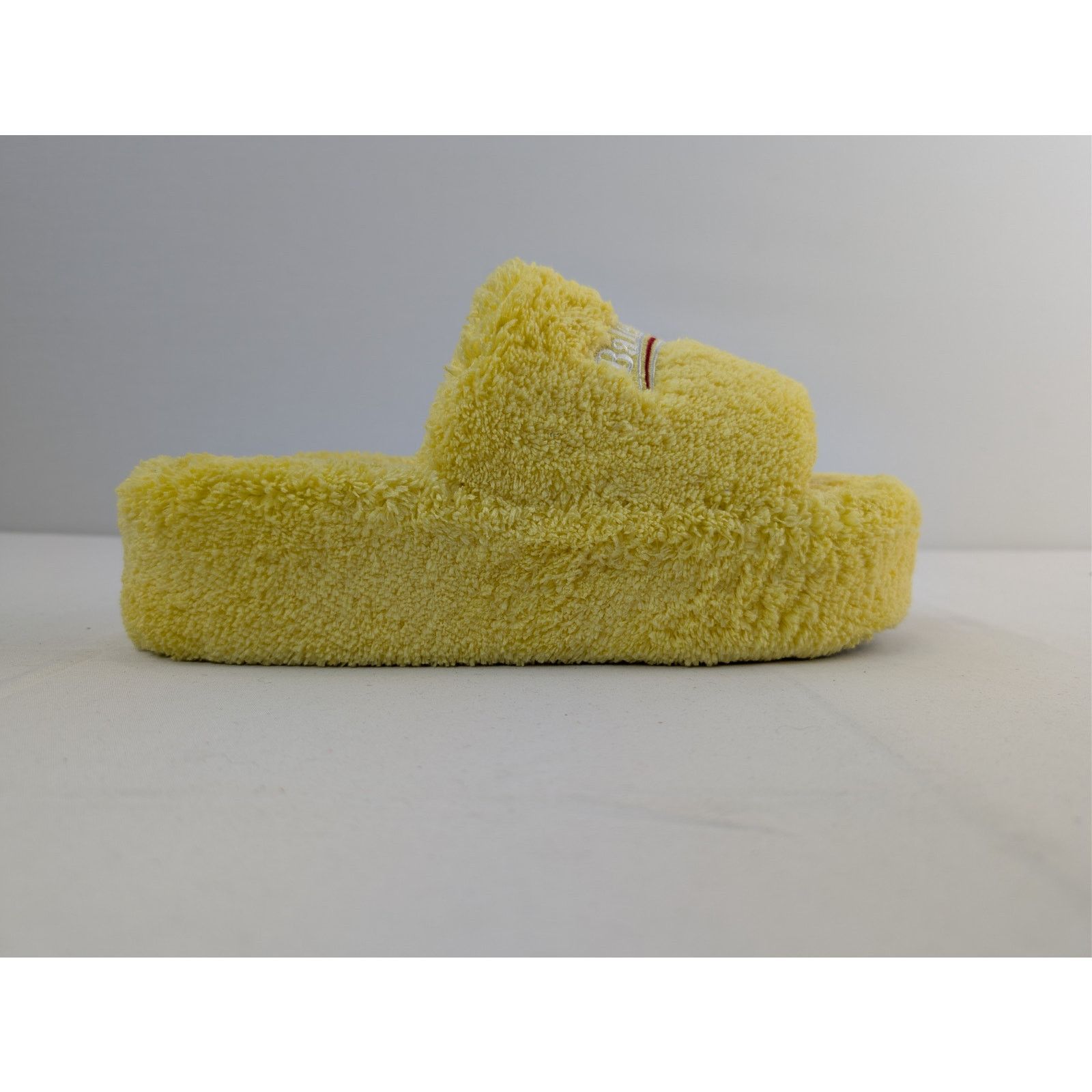 Balenciaga o1rshd1 Furry Platform Slides Slippers in Yellow/White/Red Size US 11 / IT 41 - 4 Thumbnail