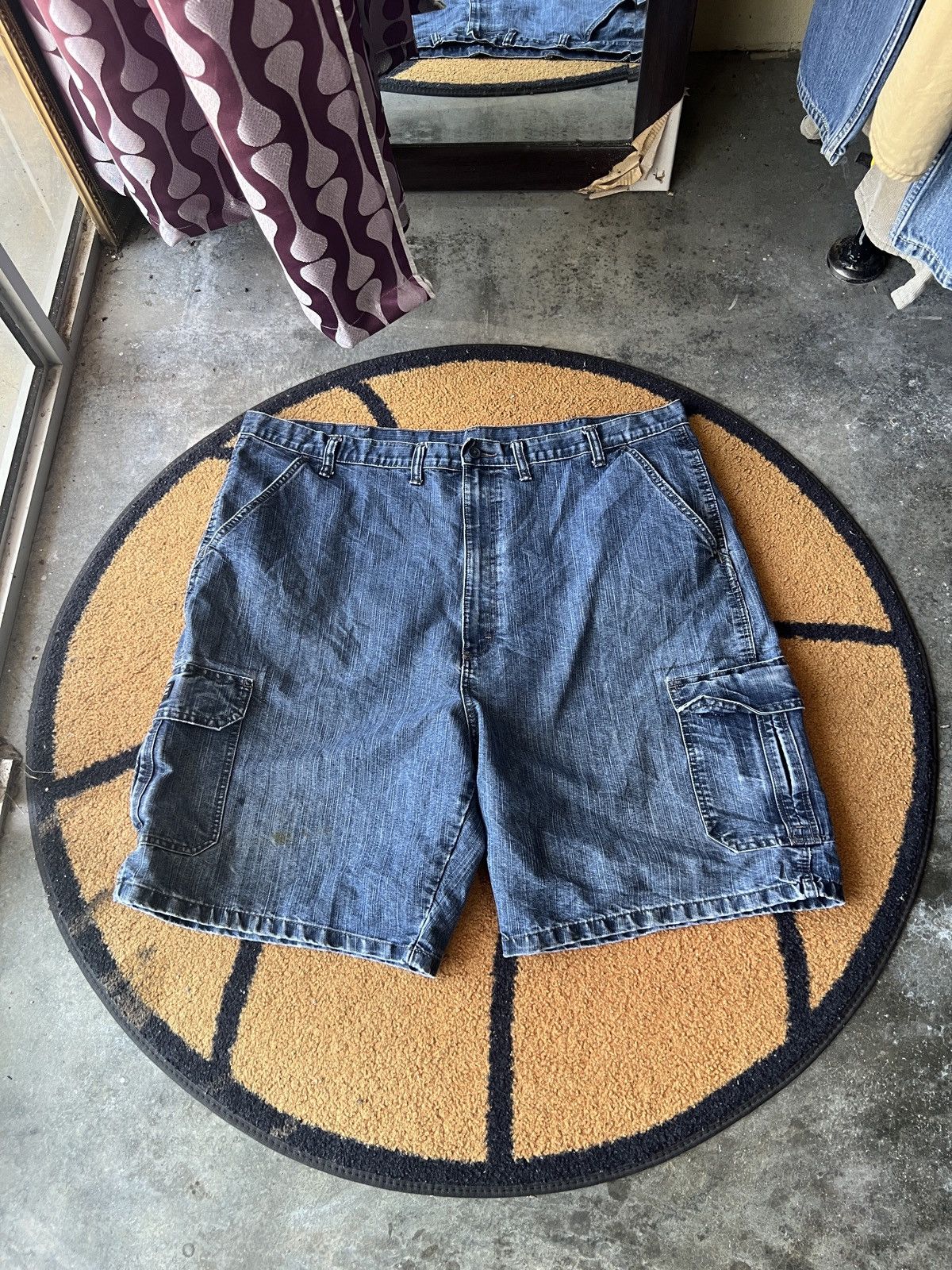 Wrangler 🔥Wrangler Cargo Cropped Denim Size US 43 - 1 Thumbnail