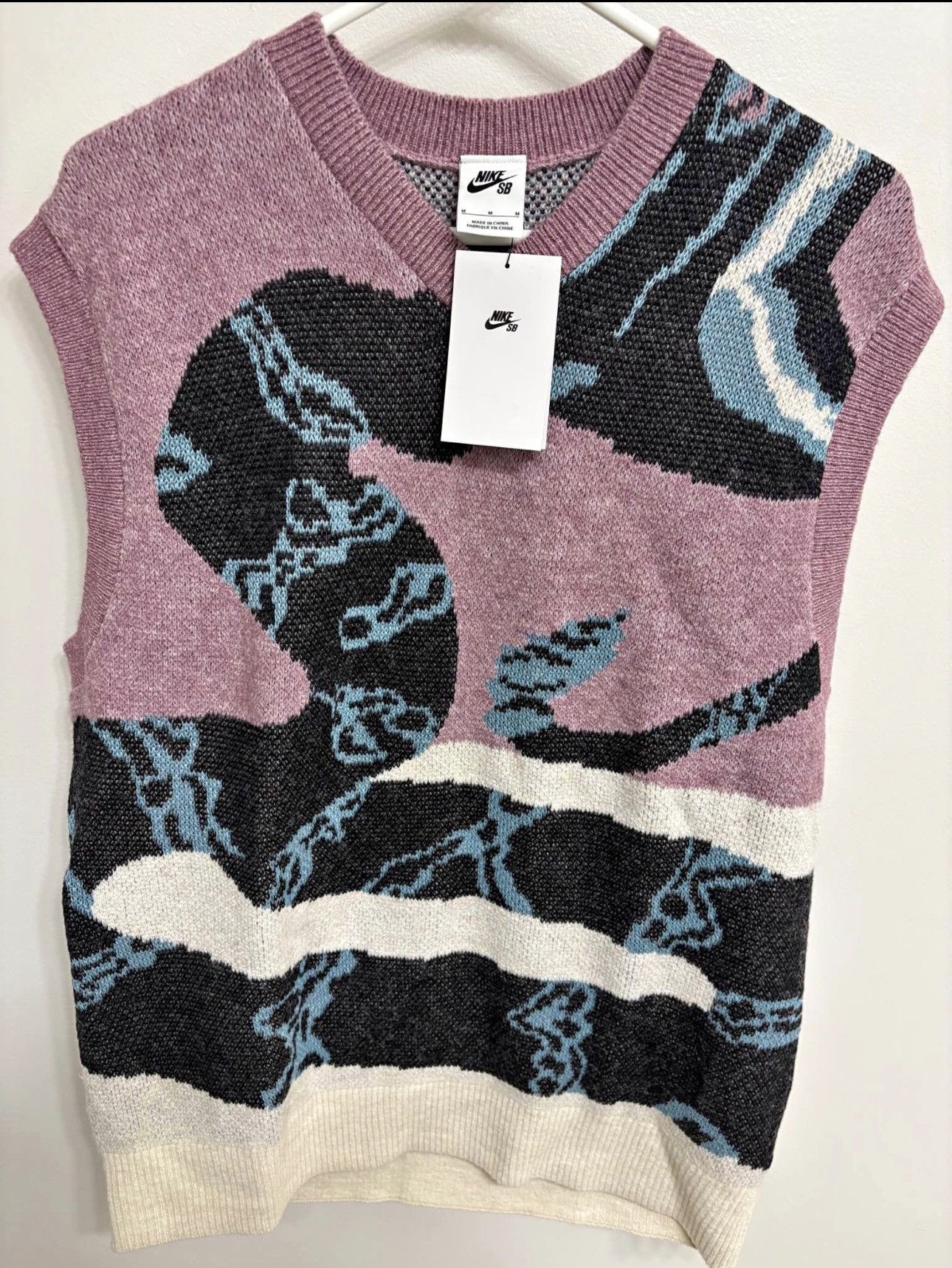 Nike SB Nike SB Skateboarding Snake Knit SweaterVest M Plum Dust NEW Size US M / EU 48-50 / 2 - 1 Thumbnail