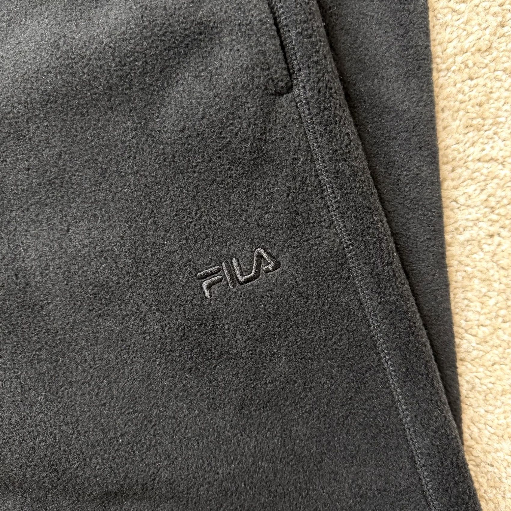 Fila FILA Sweatpants Mens Large Black Fleece Elastic Waist Straight Leg Warm Pockets Size US 33 - 2 Thumbnail