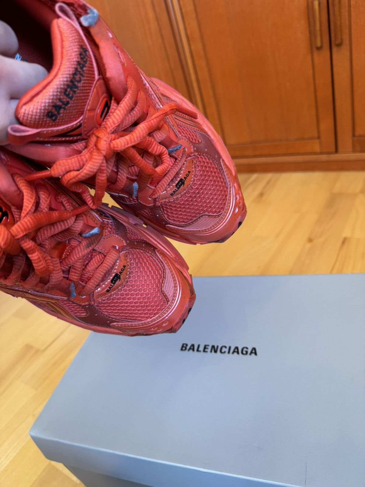 Balenciaga *NEW* Balenciaga Runner Triple Red Size US 9 / EU 42 - 11 Thumbnail