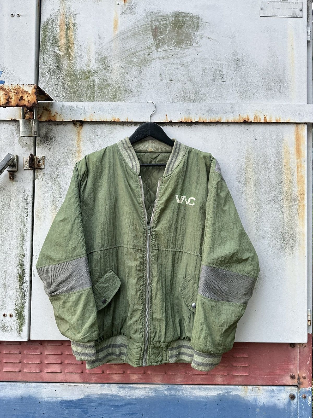 Vintage 👹Vintage THRASHED VAC Green Bomber Jacket Size US M / EU 48-50 / 2 - 1 Thumbnail