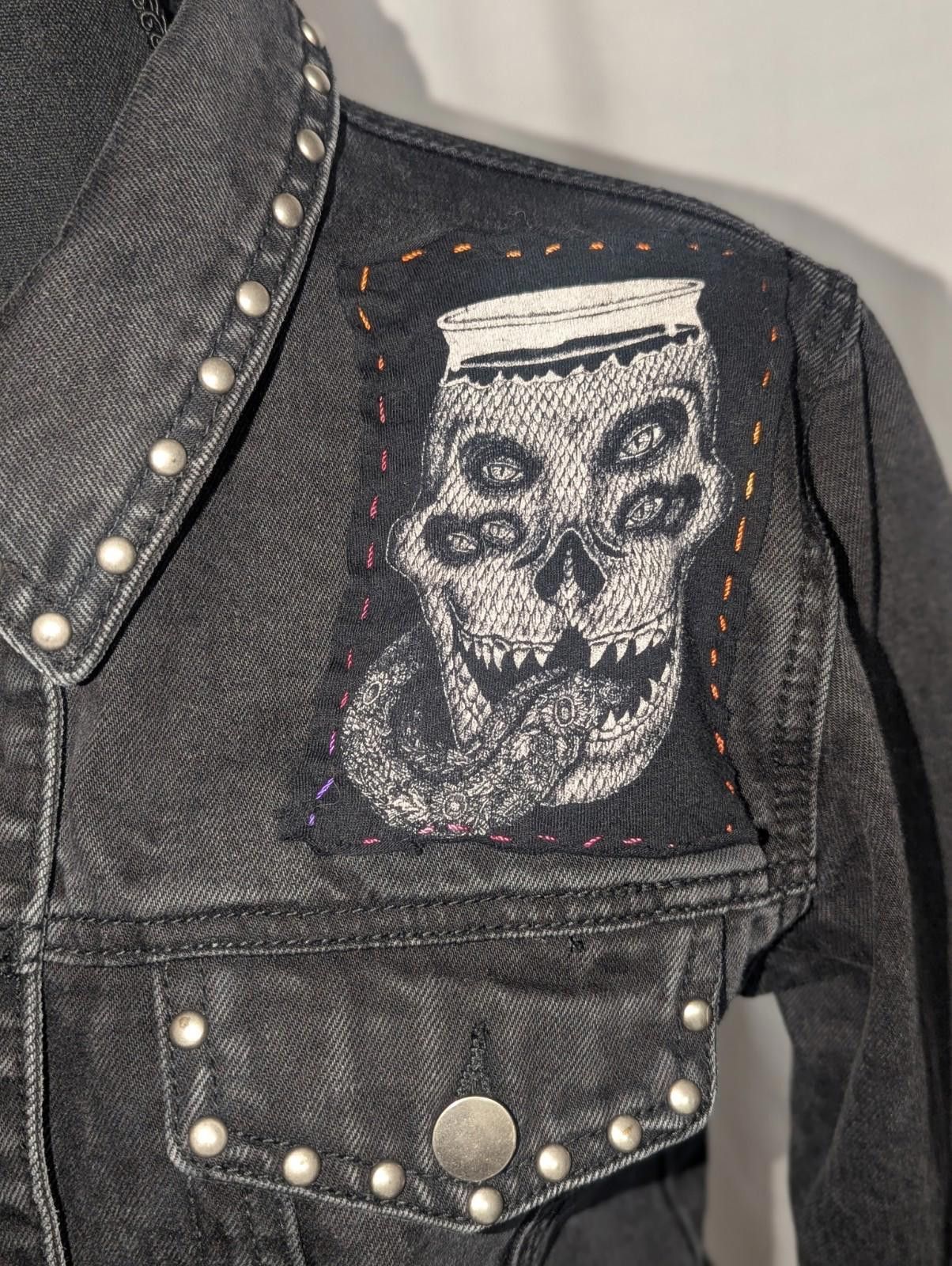 Forever 21 Women's Upcycled Studded Punk Black Denim Misfits Jacket Size M / US 6-8 / IT 42-44 - 4 Thumbnail