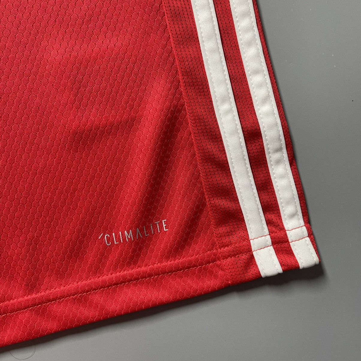 Adidas BENFICA ADIDAS 2019/2020 FOOTBALL HOME JERSEY #49 TAARABT Size US XL / EU 56 / 4 - 8 Thumbnail