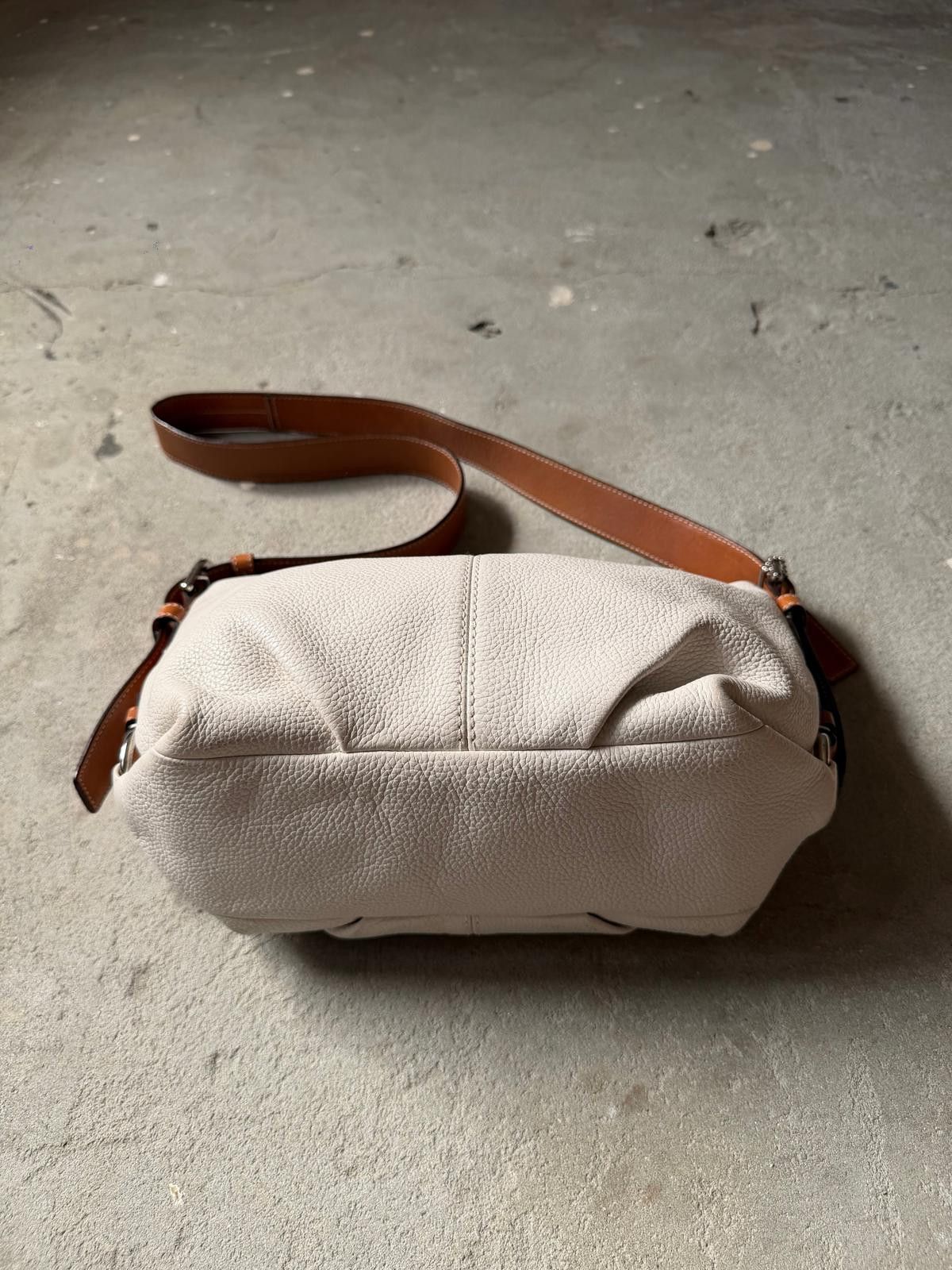 Coach Coach 2Way Pebbled Leather Soho Shoulder Bag White Size ONE SIZE - 9 Thumbnail