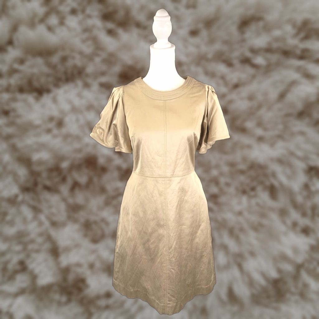 green emerald velvet dress Shop Banana Republic clothing and handbags at SilkRoll. Trade with us! main image 1