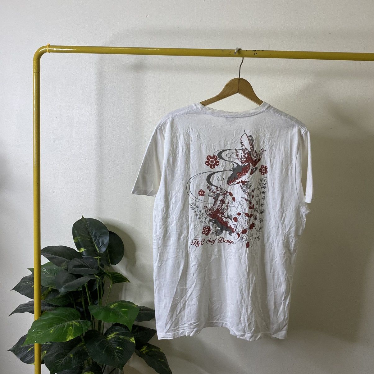 Vintage Y2K T&C Surf Design Koi Fish Back Graphic Surfing T Shirt Size US L / EU 52-54 / 3 - 1 Thumbnail