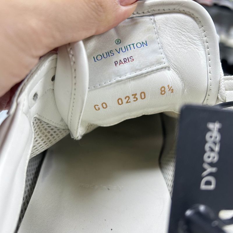Louis Vuitton Louis Vuitton Run Away White Leather Sneakers - Size US 9.5 / EU 42-43 - 5 Thumbnail