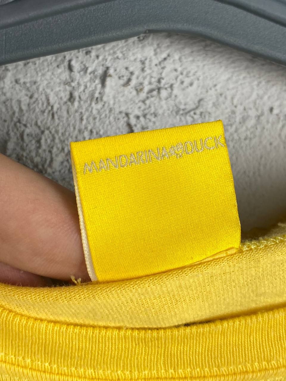 Mandarina Duck 2000's Mandarina Duck Yellow Avant Garde LS T Shirt Size US XL / EU 56 / 4 - 10 Thumbnail
