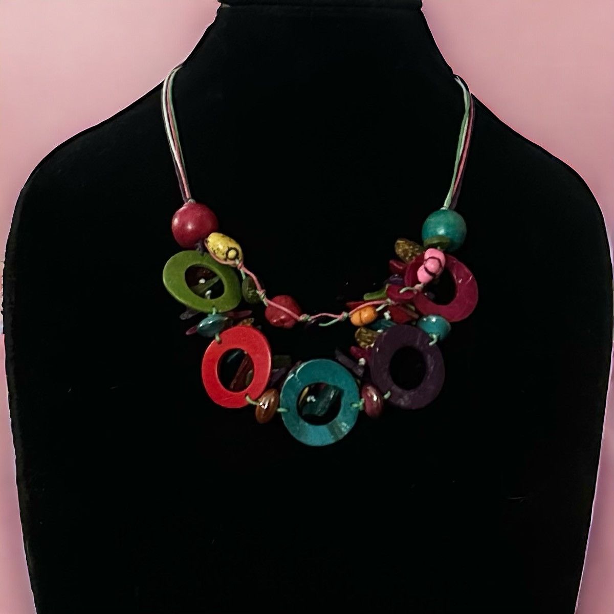 Other KMQ colorful layered shell and bead necklace and earrings Size ONE SIZE - 1 Thumbnail