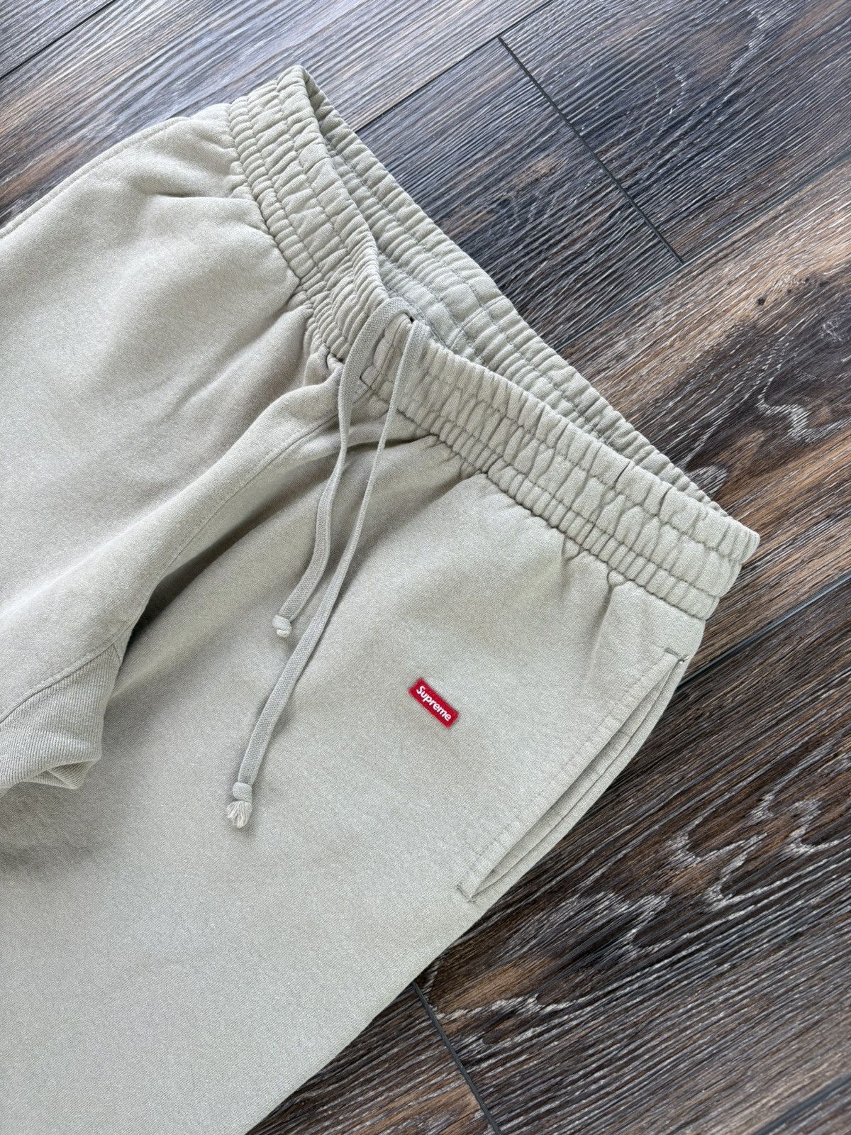 Supreme Supreme Small Box Sweatpants Size US 32 / EU 48 - 4 Thumbnail