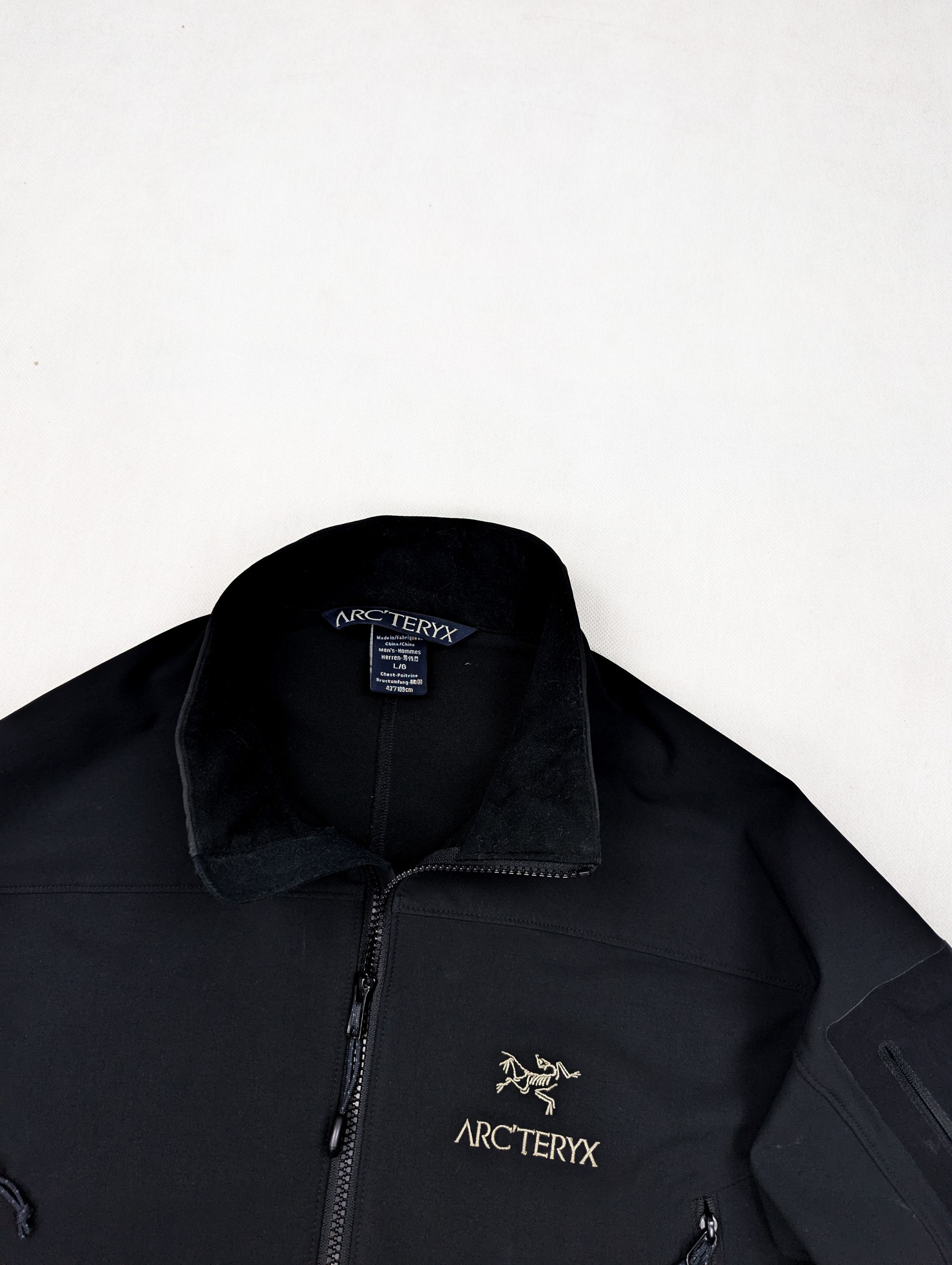 Arc'teryx Arc'teryx black softshell jacket L Size US L / EU 52-54 / 3 - 5 Thumbnail