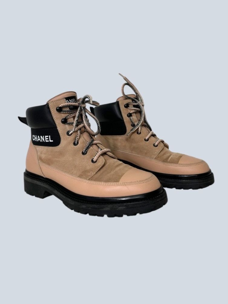 Chanel Chanel lace-up ankle boots in leather and suede logo, 41.5С. Size US 11.5 / IT 41.5 - 1 Thumbnail