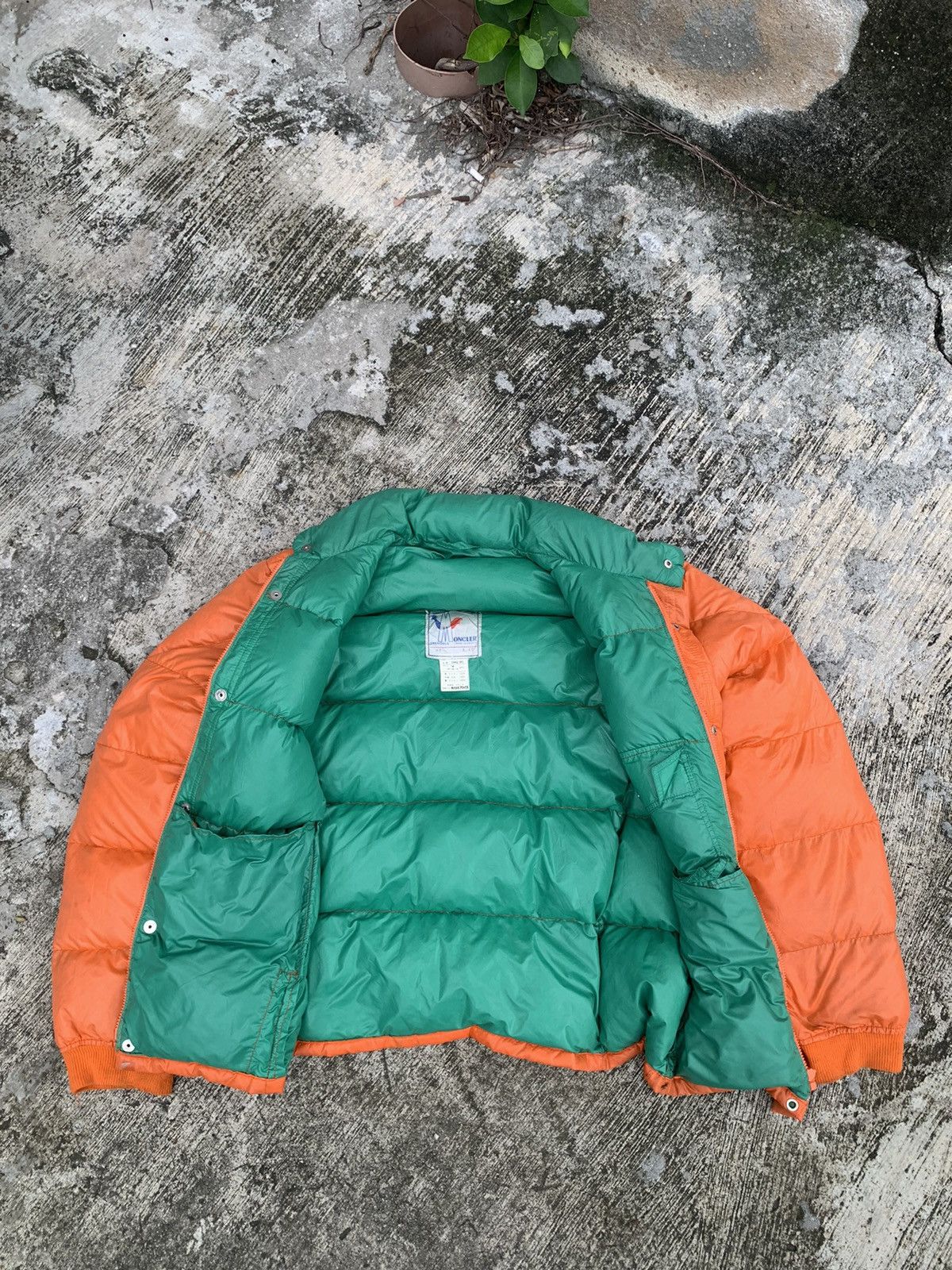 Moncler Grenoble Vintage rare 🔥 70s moncler grenoble puffer down jacket Size US M / EU 48-50 / 2 - 20 Thumbnail