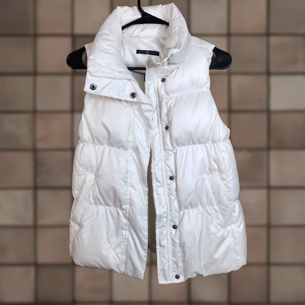 Gap Gap Womens White Down Zip Up Puffer Vest XS, Puffer, Vest, Down, Zip, White, Gap, Womens, XS Size XS / US 0-2 / IT 36-38 - 1 Thumbnail