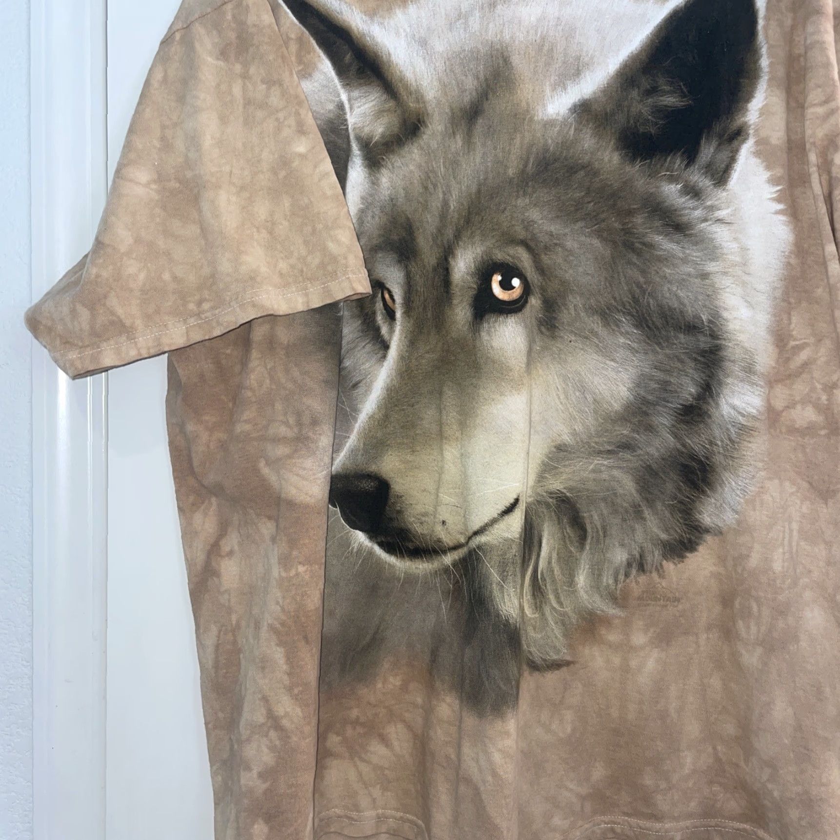 The Mountain VINTAGE The Mountain Shirt Mens 2XL Wolf Tie Dye Tan Beige Crew Neck Short Sleeve 90s Animals Mens Size US XXL / EU 58 / 5 - 4 Thumbnail