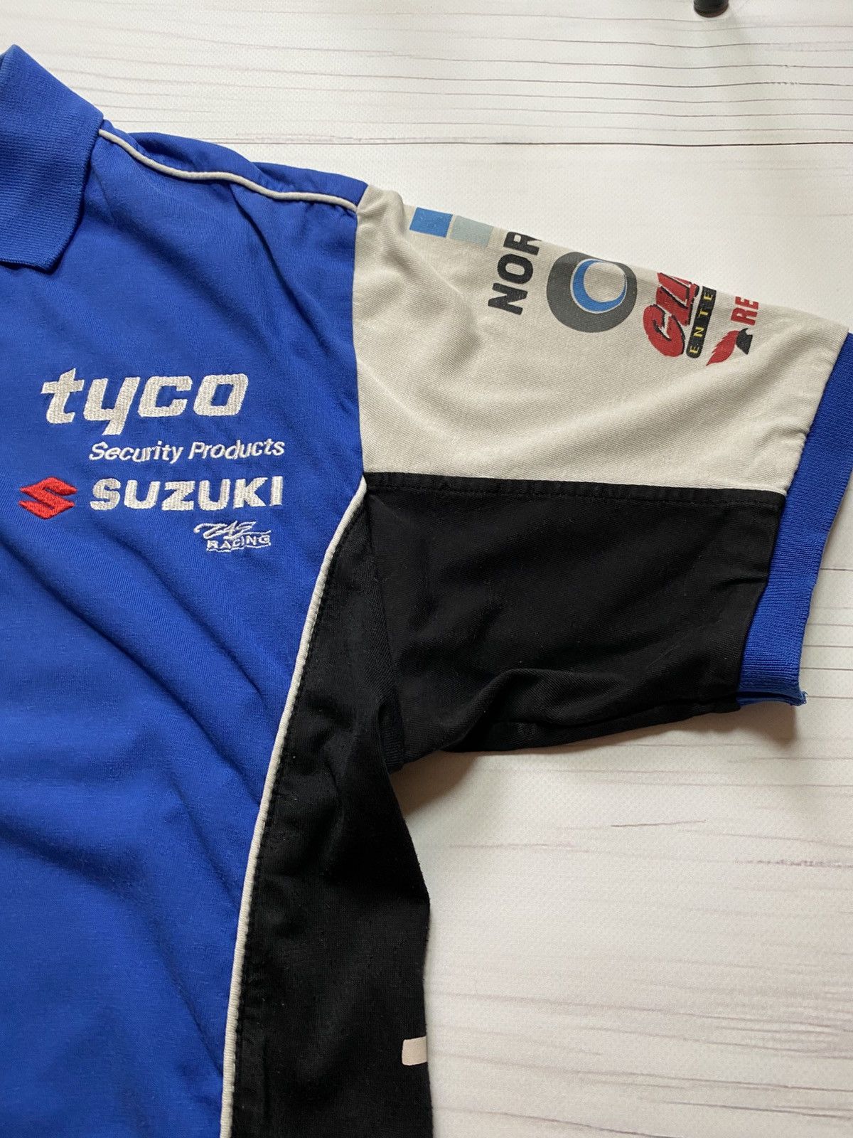 Vintage Vintage Suzuki moto racing tyco castrol polo t shirt jersey Size US M / EU 48-50 / 2 - 10 Thumbnail
