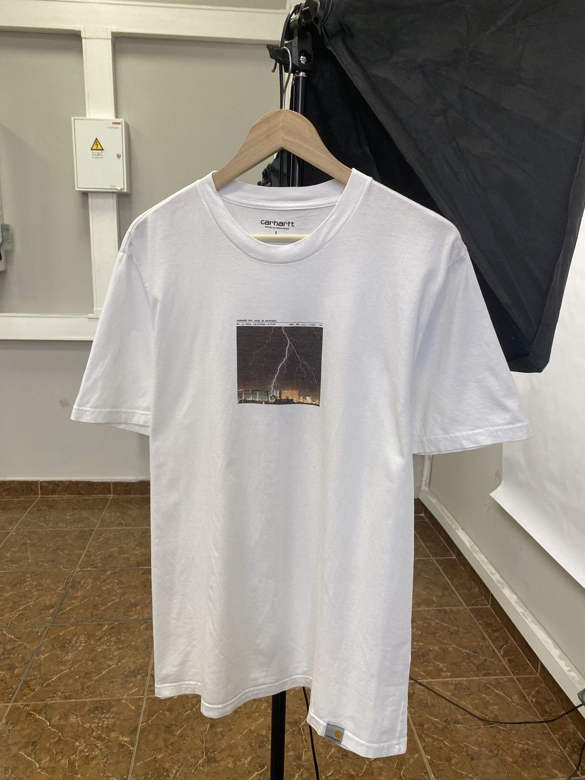 Carhartt Wip 🇺🇸 Vintage Y2K Carhartt Thunderbolt T-Shirt Rare Retro Hype Size US L / EU 52-54 / 3 - 1 Thumbnail