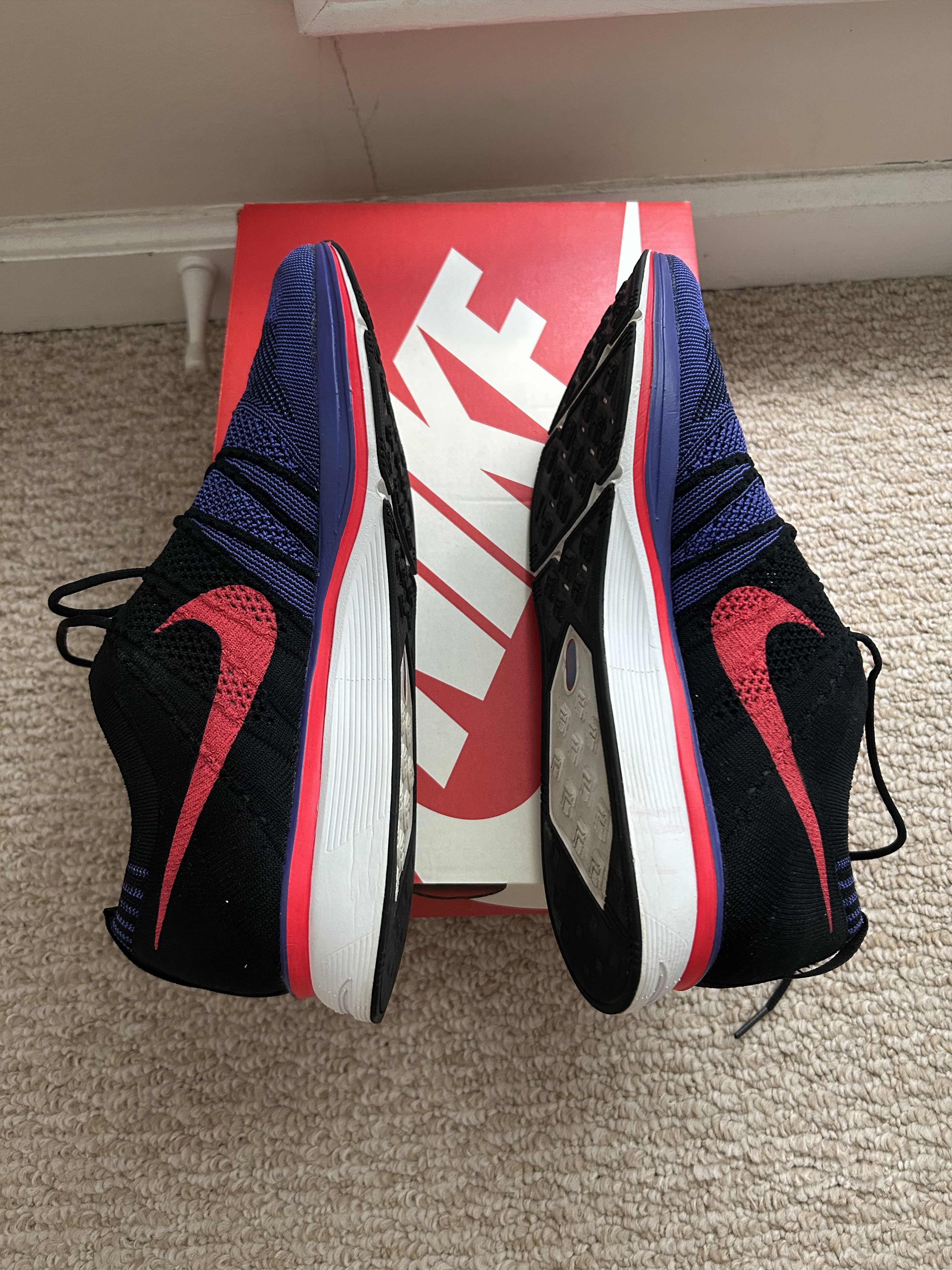 Nike Nike Flyknit Trainer Size US 10 / EU 43 - 3 Thumbnail