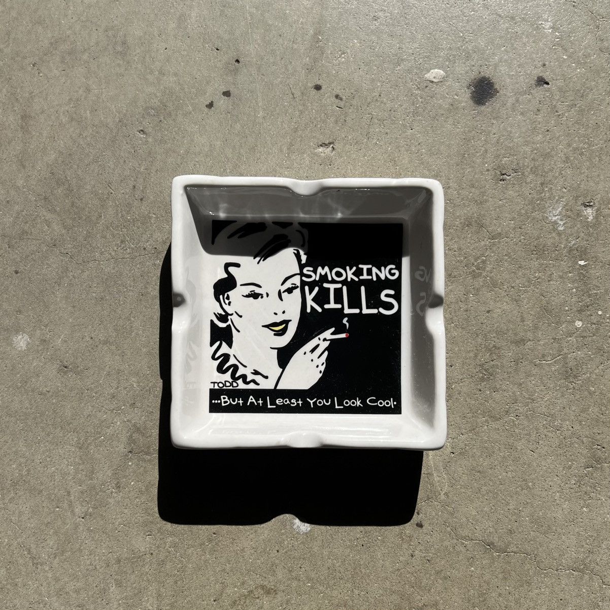 VTG 2000s Todd Goldman “smoking kills” ashtray