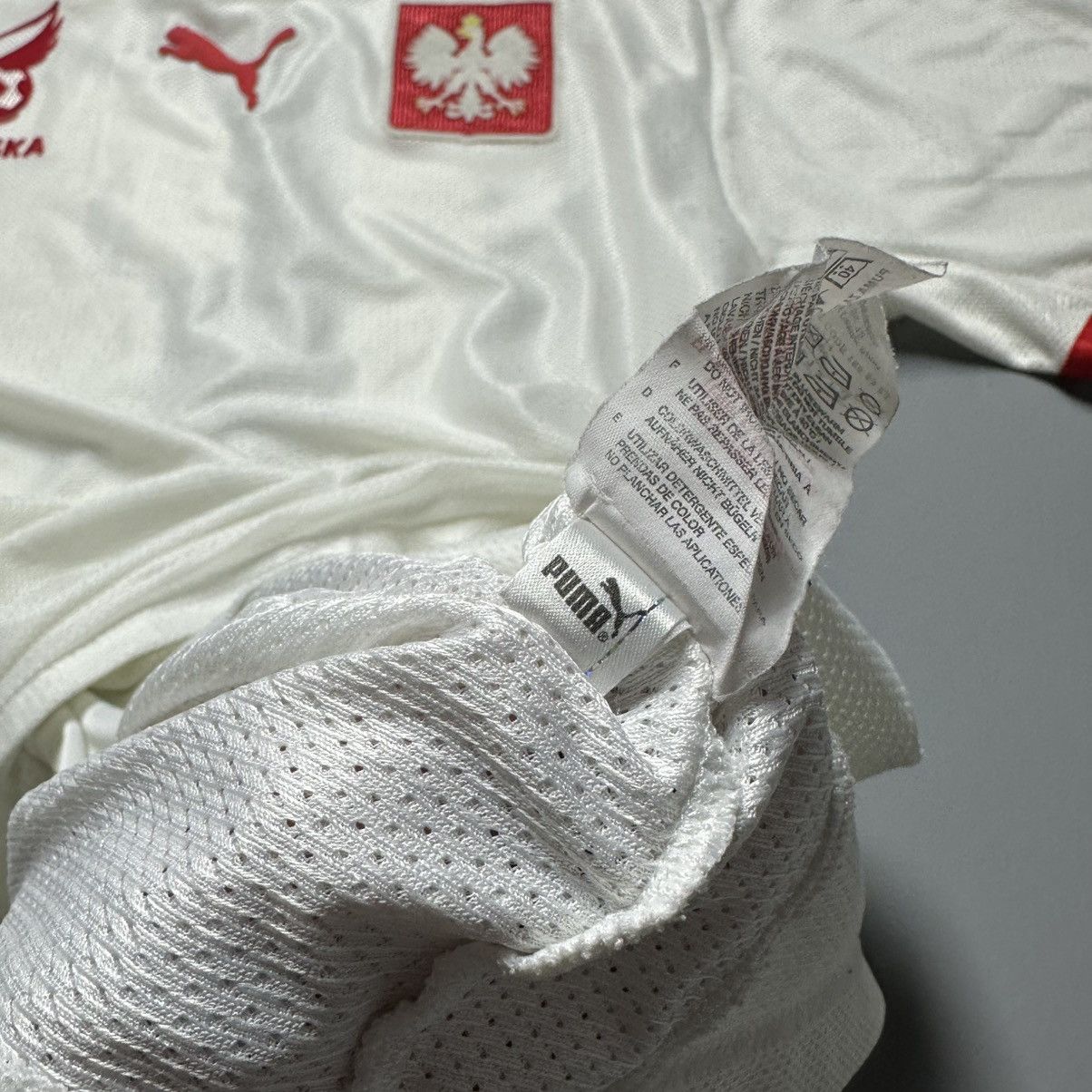 Puma POLAND PUMA 2008 EURO FOOTBALL HOME JERSEY #13 LEWANDOWSKI Size US S / EU 44-46 / 1 - 10 Thumbnail