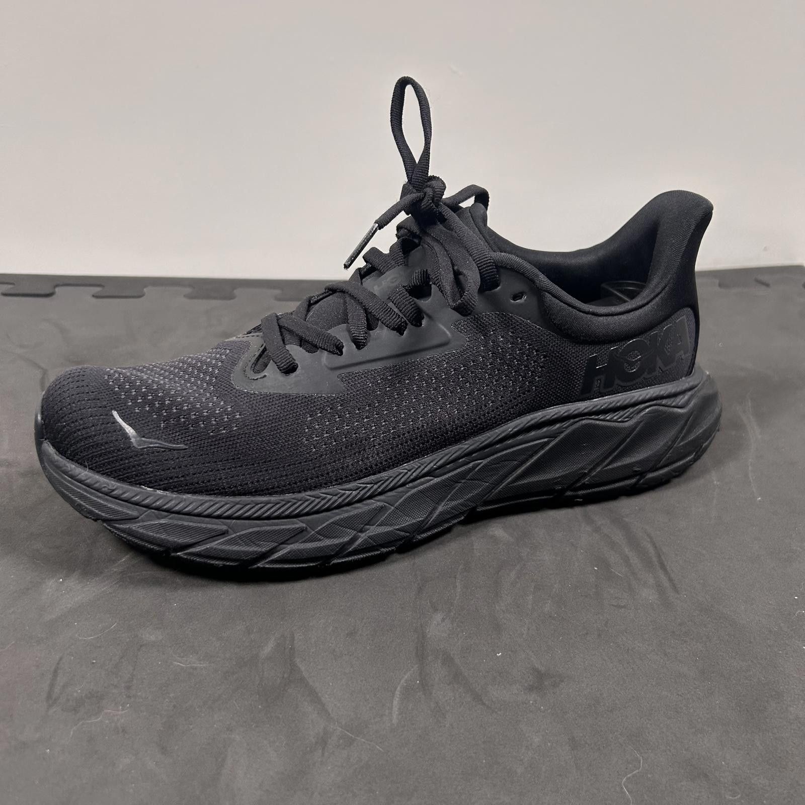 Hoka single left shoe: HOKA One One Arahi 7. Replacement/amputee. Size US 9 / EU 42 - 1 Thumbnail