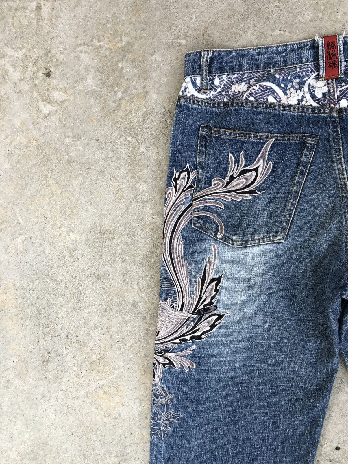 Karakuri Tamashii Karakuri Tamashii Embroidered Jeans Distressed Denim Size US 33 - 9 Thumbnail