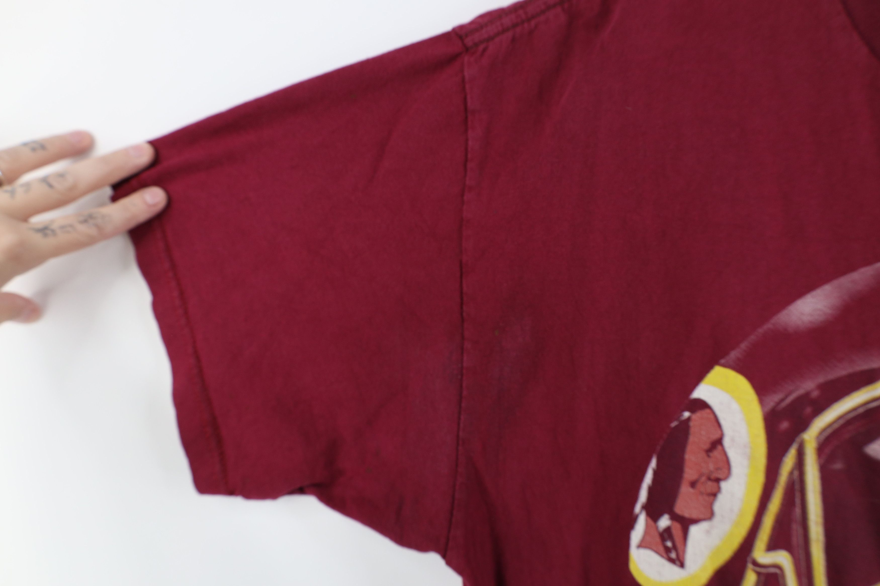 Vintage Vintage 90s Redskins Football T-Shirt Commanders USA Size US XL / EU 56 / 4 - 9 Thumbnail