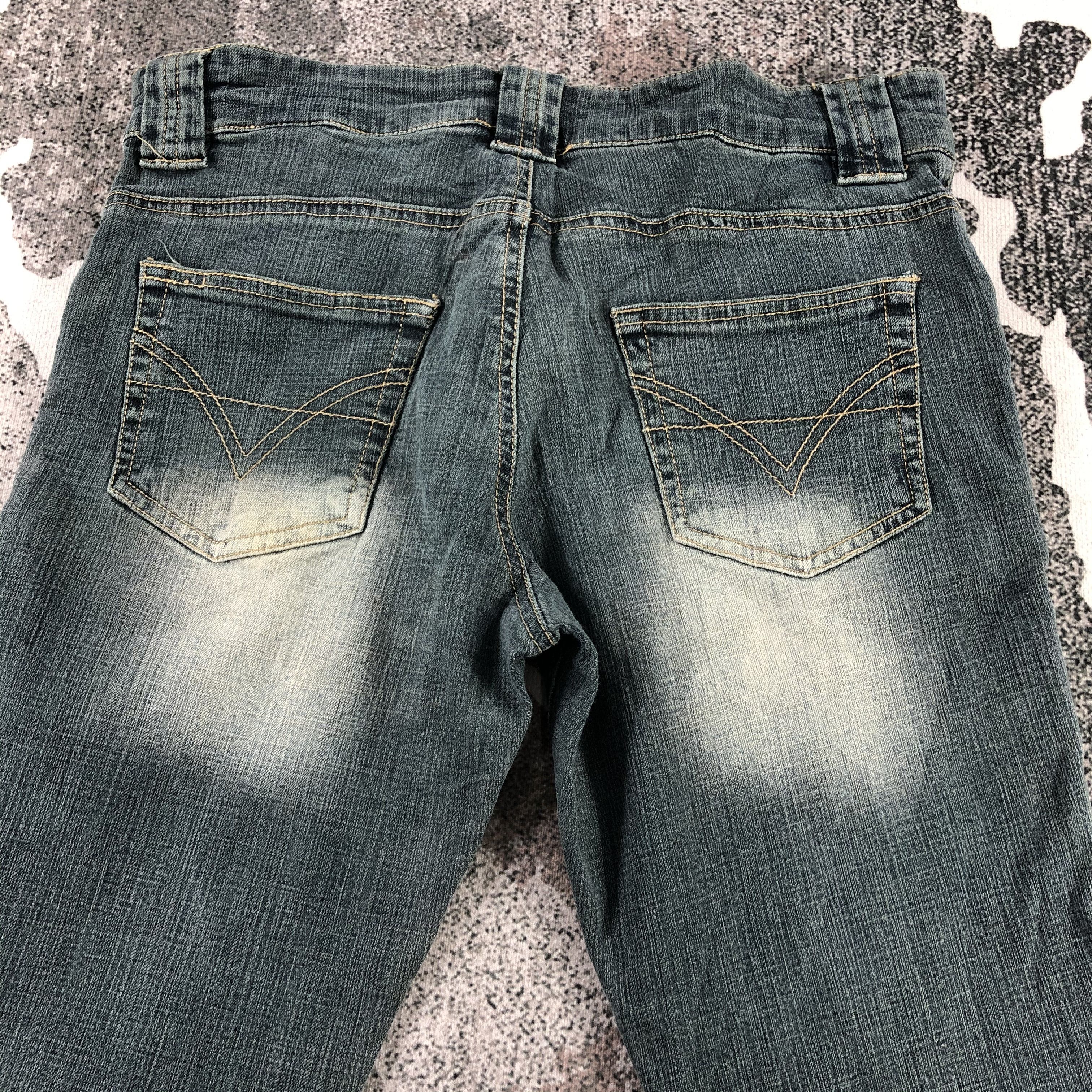 Japanese Brand Vintage 90s Japanese Brand Faded Blue Flare Denim Size US 28 / EU 44 - 4 Thumbnail