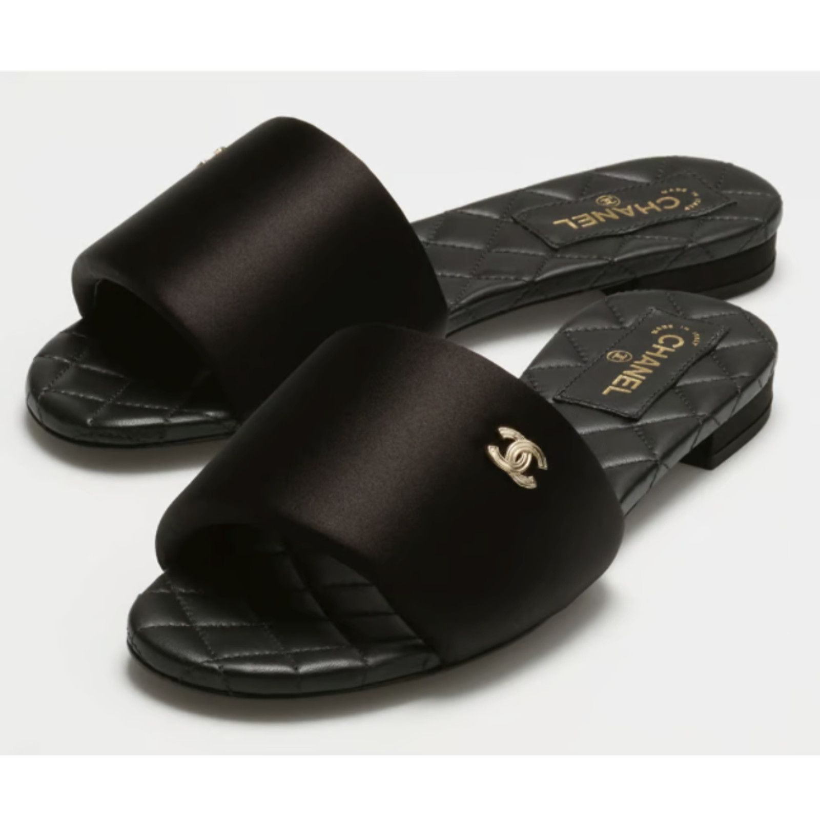 Chanel 22P Satin CC Logo Quilted Slide Mule Sandal Flop Flat 38 Size US 8 / IT 38 - 8 Thumbnail