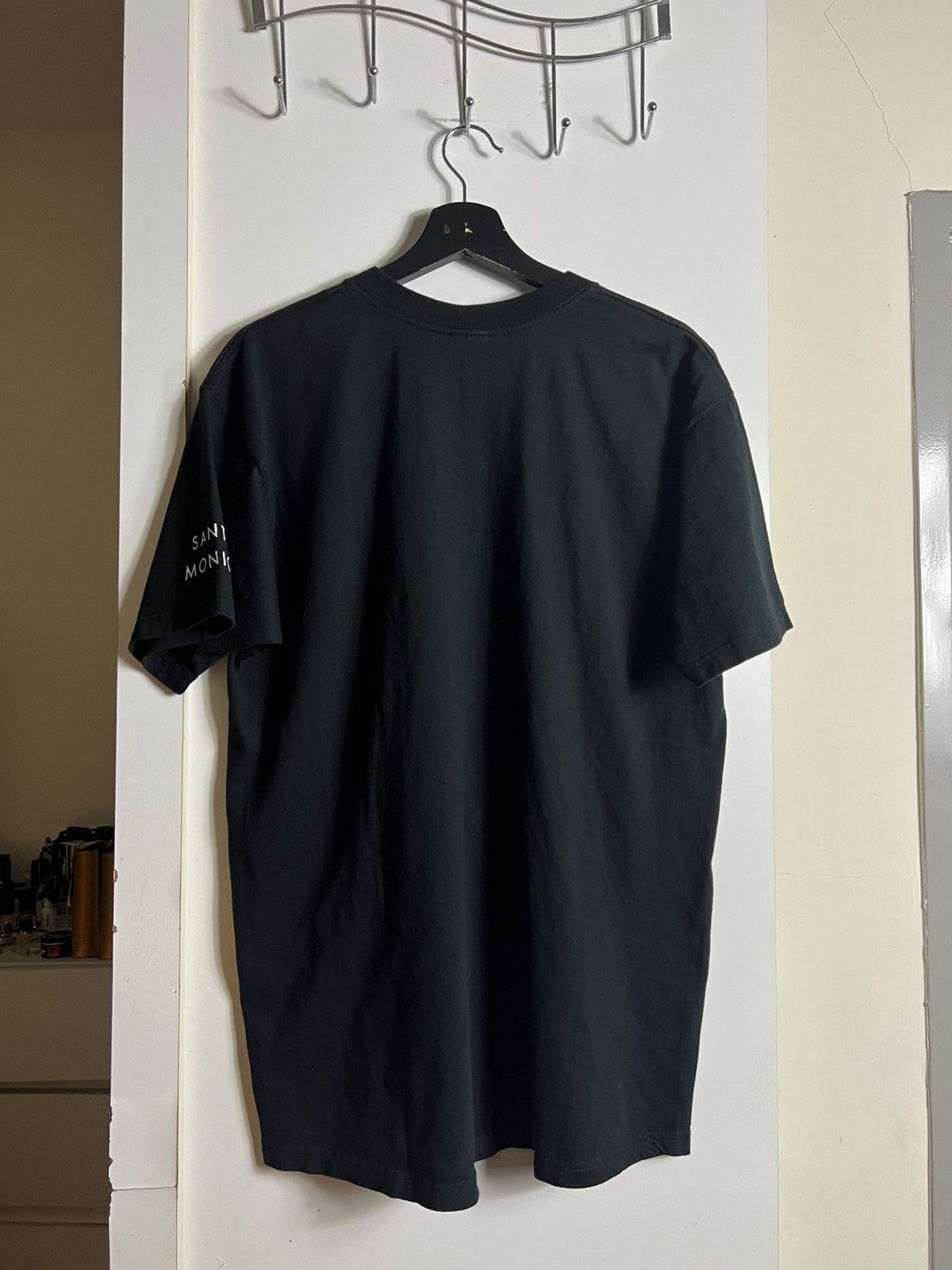 Vintage Vintage 2000s Arnold Schwarzenegger Santa Monica T-shirt Size US XL / EU 56 / 4 - 6 Thumbnail
