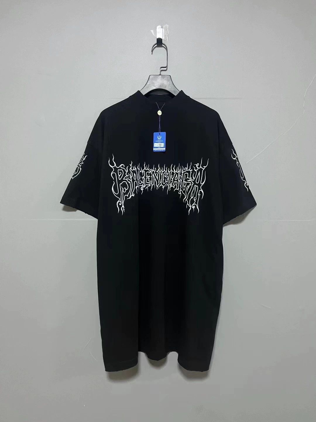 Balenciaga Balenciaga new flame logo short sleeved shirt Size US M / EU 48-50 / 2 - 1 Thumbnail