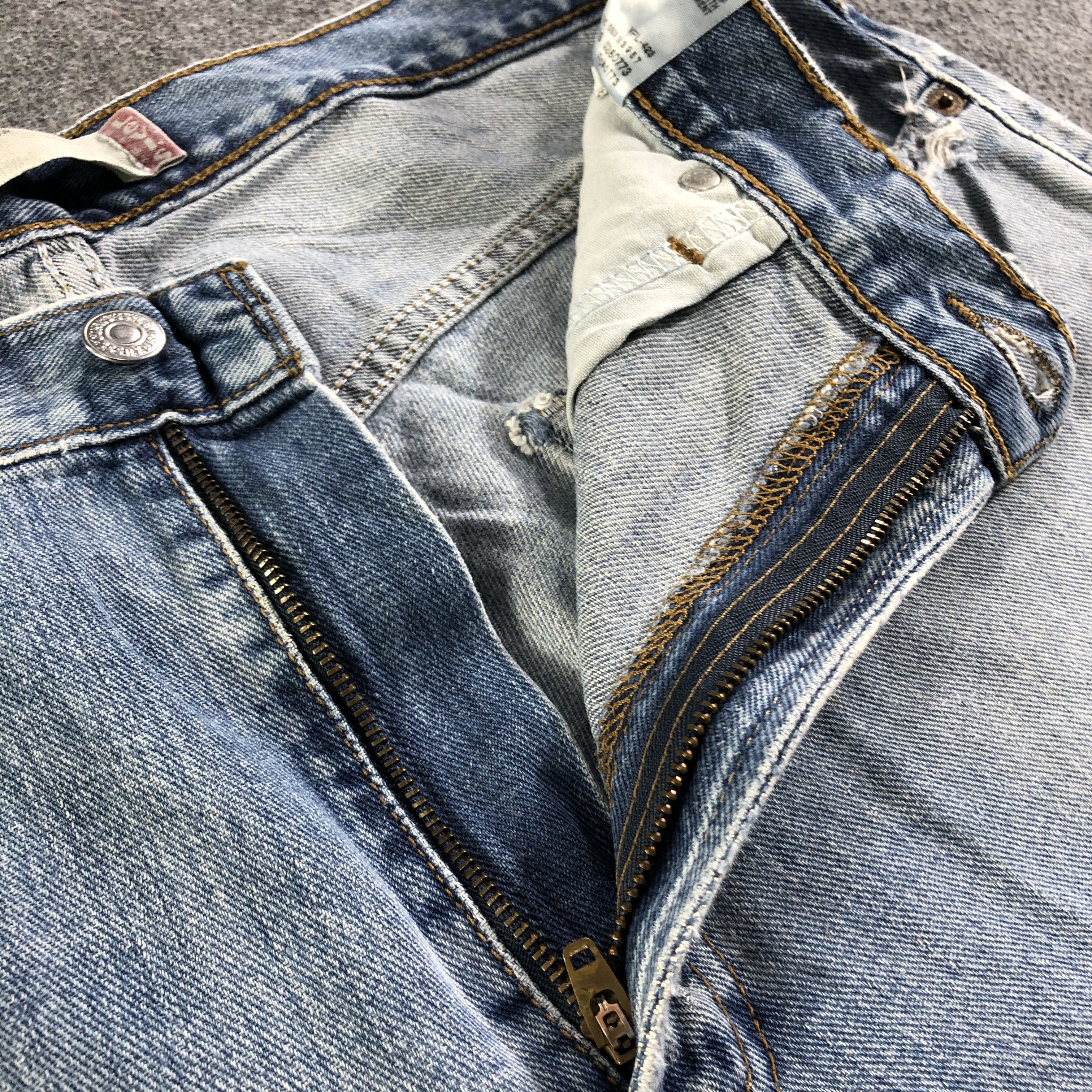 Levi's Vintage Blue Wash Levis 505 Jeans-J3058 Size US 35 - 8 Thumbnail