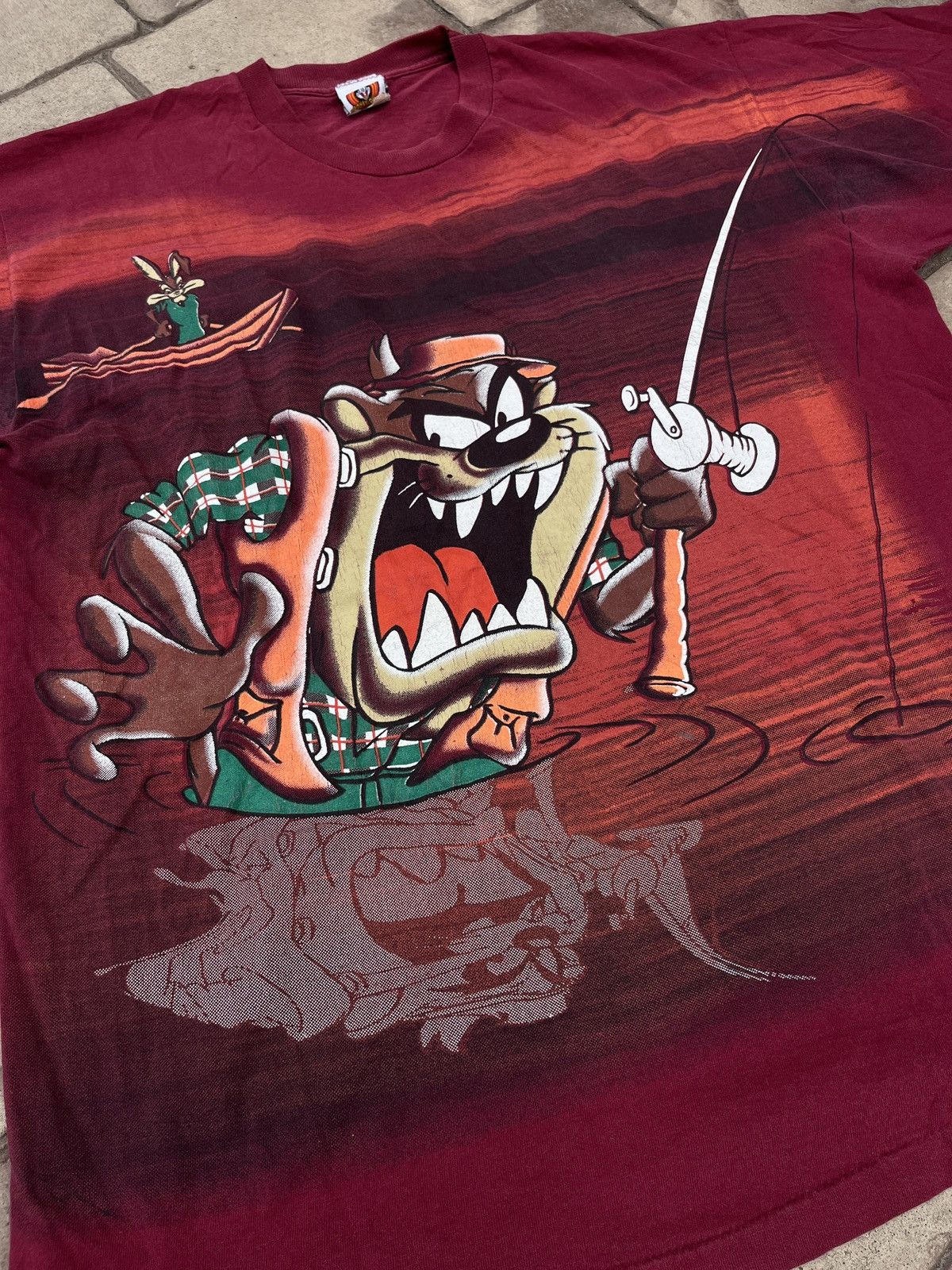 Warner Bros TAZ 1990s FISHERMAN AOP SINGLE STITCH Size US XL / EU 56 / 4 - 2 Thumbnail