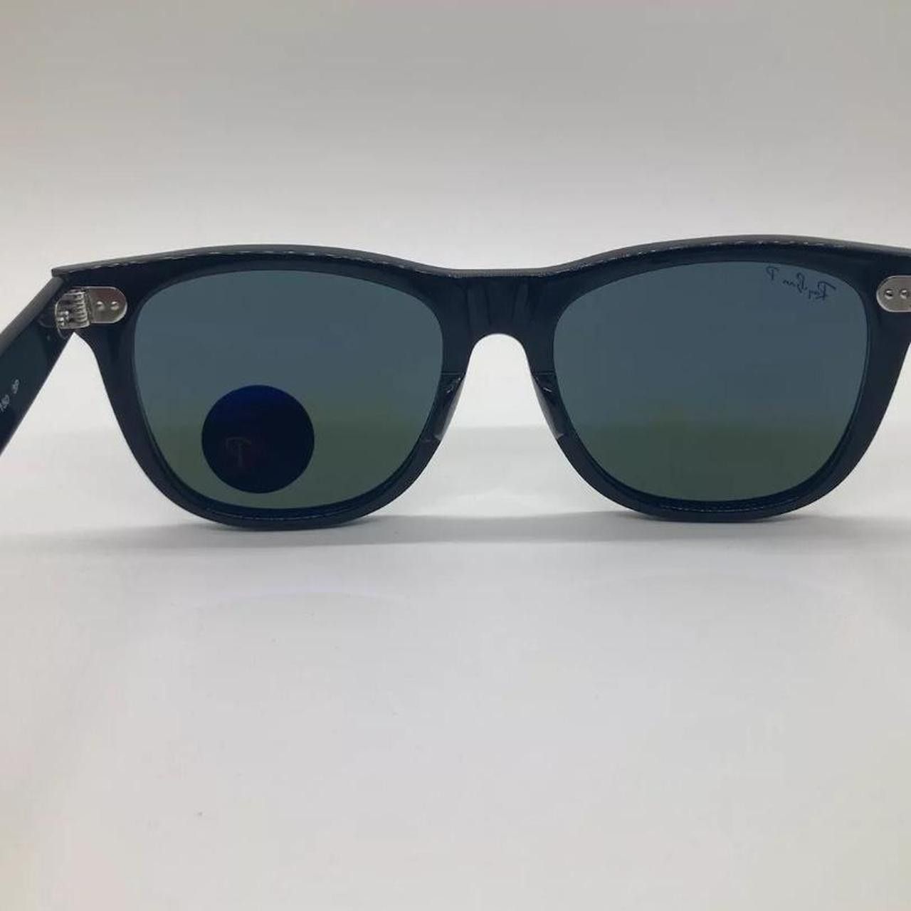 RayBan Wayfarer Size ONE SIZE - 3 Thumbnail