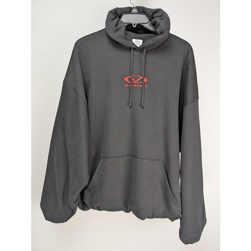 Vetements o1rshd1 Hoodie with Vetements Logo in Black Size US S / EU 44-46 / 1 - 2 Thumbnail
