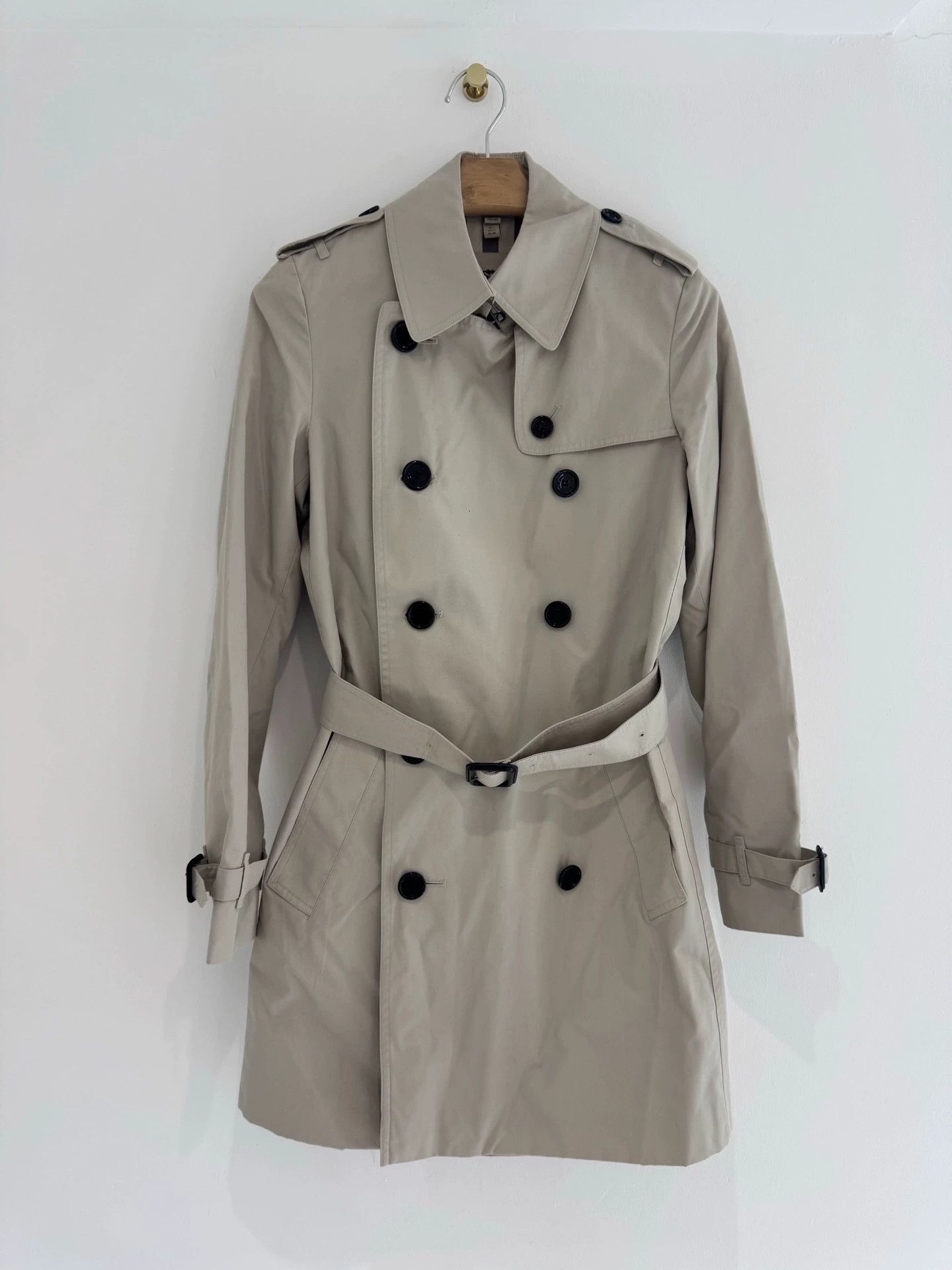 Burberry Burberry Beige Trench Coat Size 4 Size US S / EU 44-46 / 1 - 1 Thumbnail