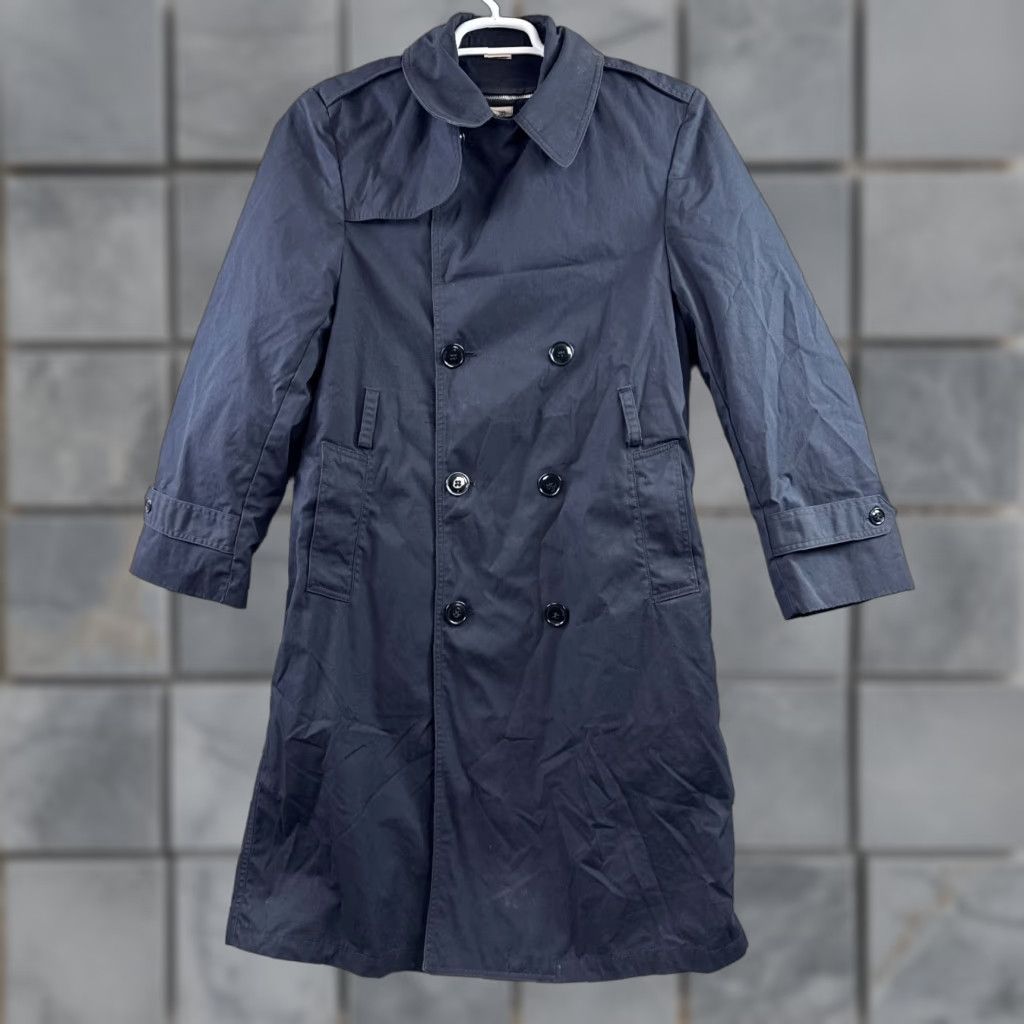 Vintage VINTAGE Centre Coat 34 Short Blue All Weather Trench Coat Jacket Mens 90s 41 in Chest Pockets Split Collar Solid Pattern Long Regular Size US 34 / EU 50 - 1 Thumbnail