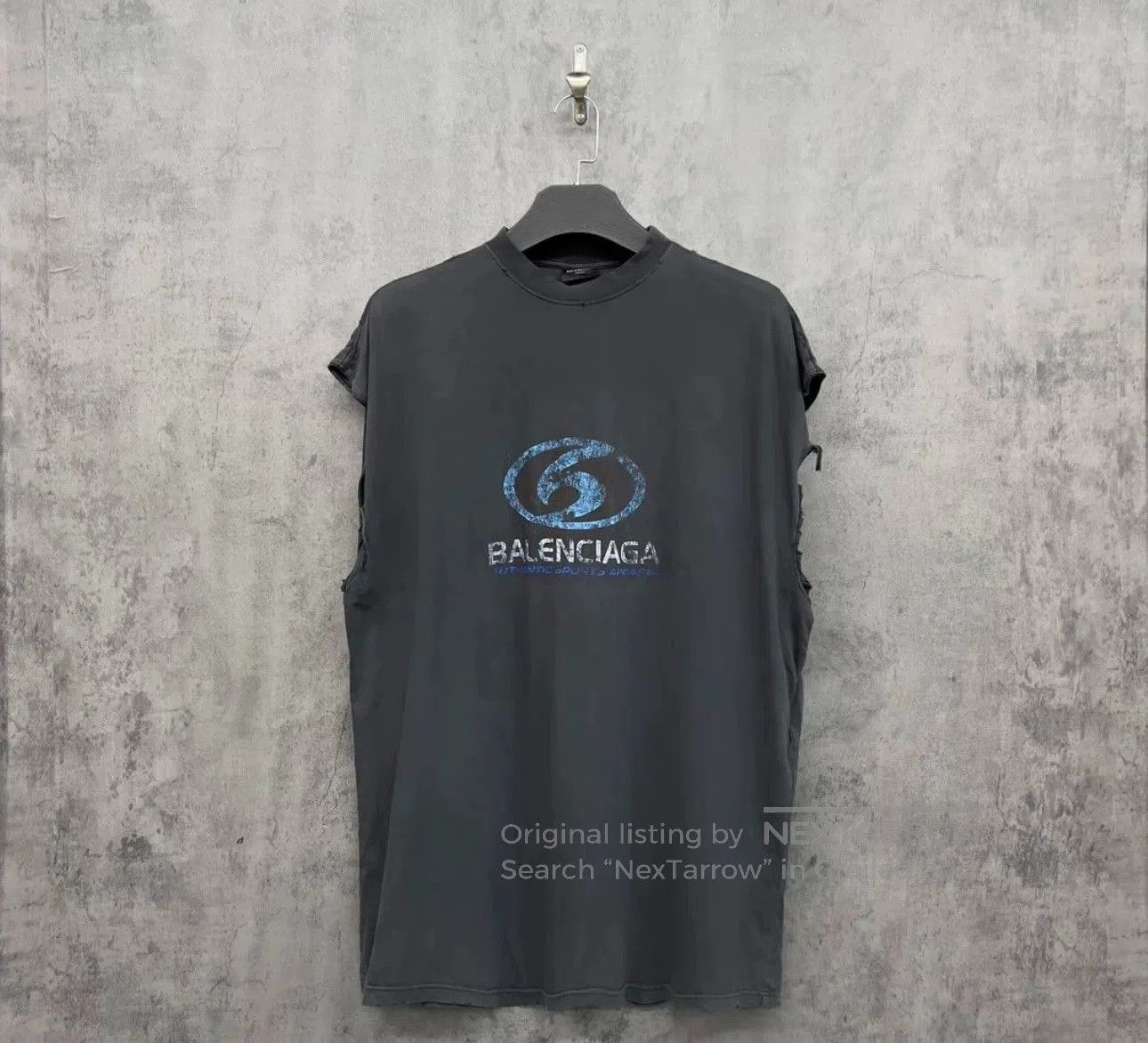 Balenciaga Balenciaga Distressed Logo Sleeveless Vest. Size US S / EU 44-46 / 1 - 1 Thumbnail
