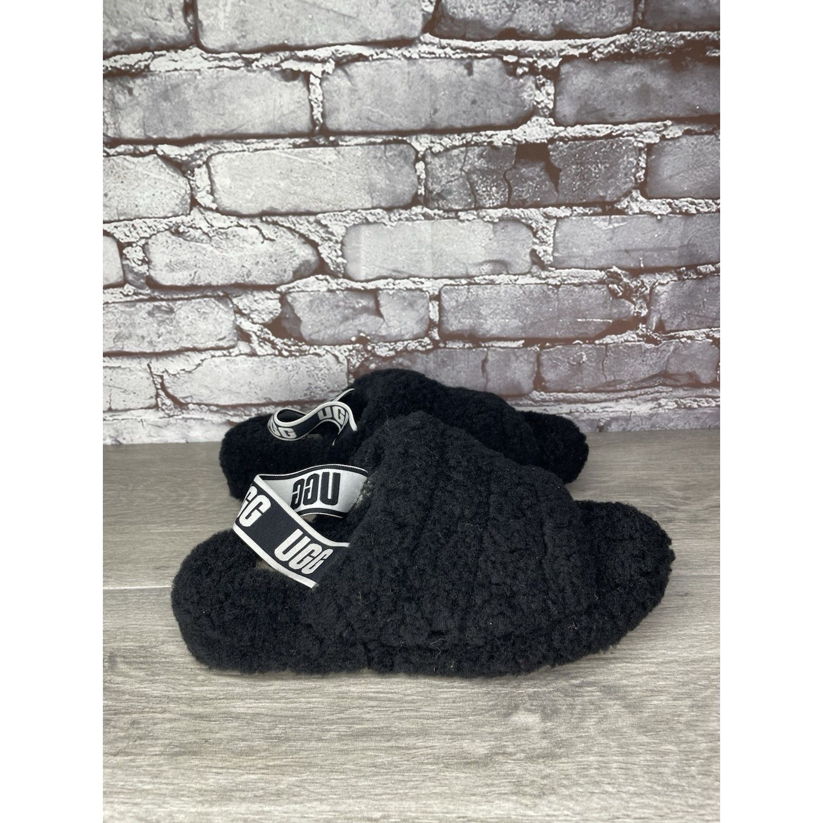 Ugg UGG Fluff Yeah Black Sheepskin Fur Slingback Slippers Sandal Size US 8 / IT 38 - 17 Thumbnail