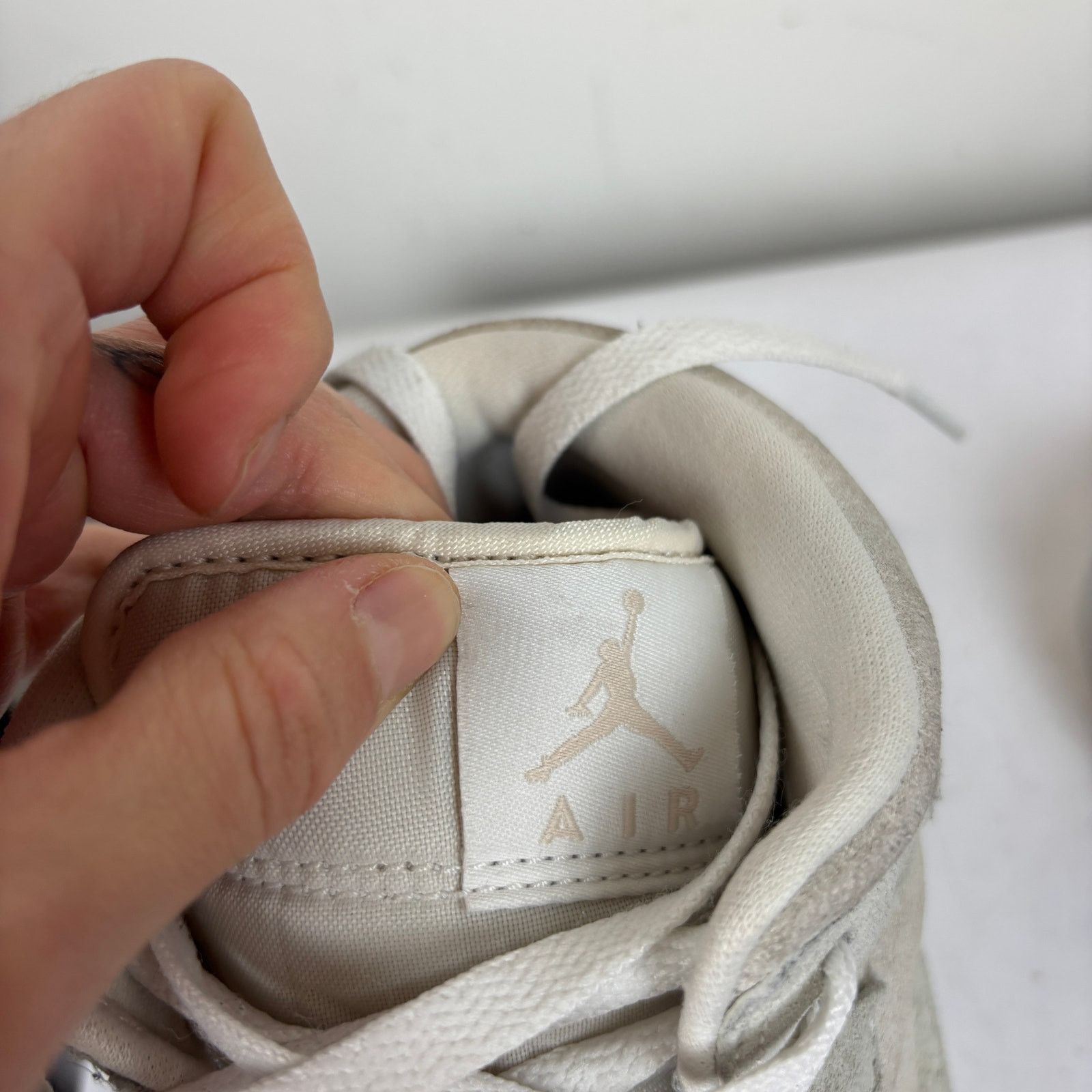 Jordan Brand × Nike Nike Air Jordan 1 Mid SE Craft Pale Shoes Sneakers Men's 11 Size US 11 / EU 44 - 9 Thumbnail