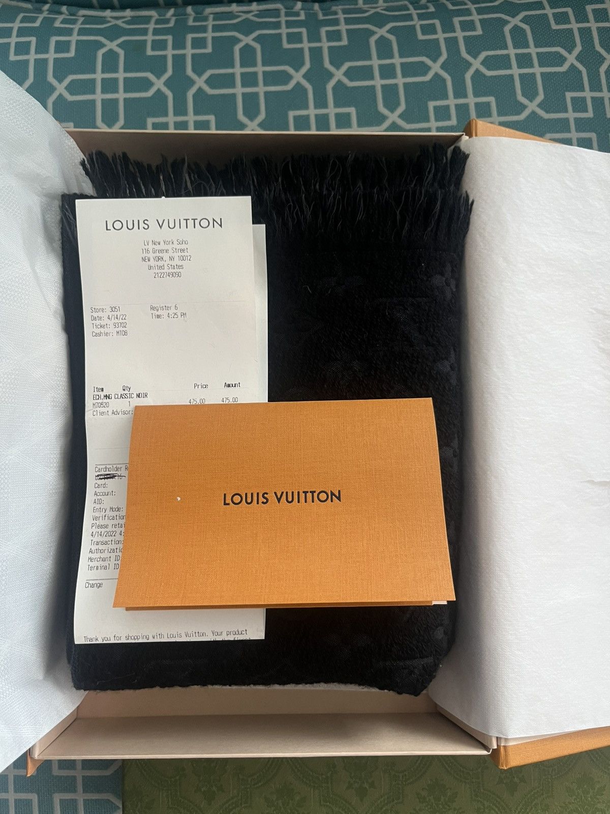 Louis Vuitton Louis Vuitton Monogram Classic Scarf Size ONE SIZE - 4 Thumbnail